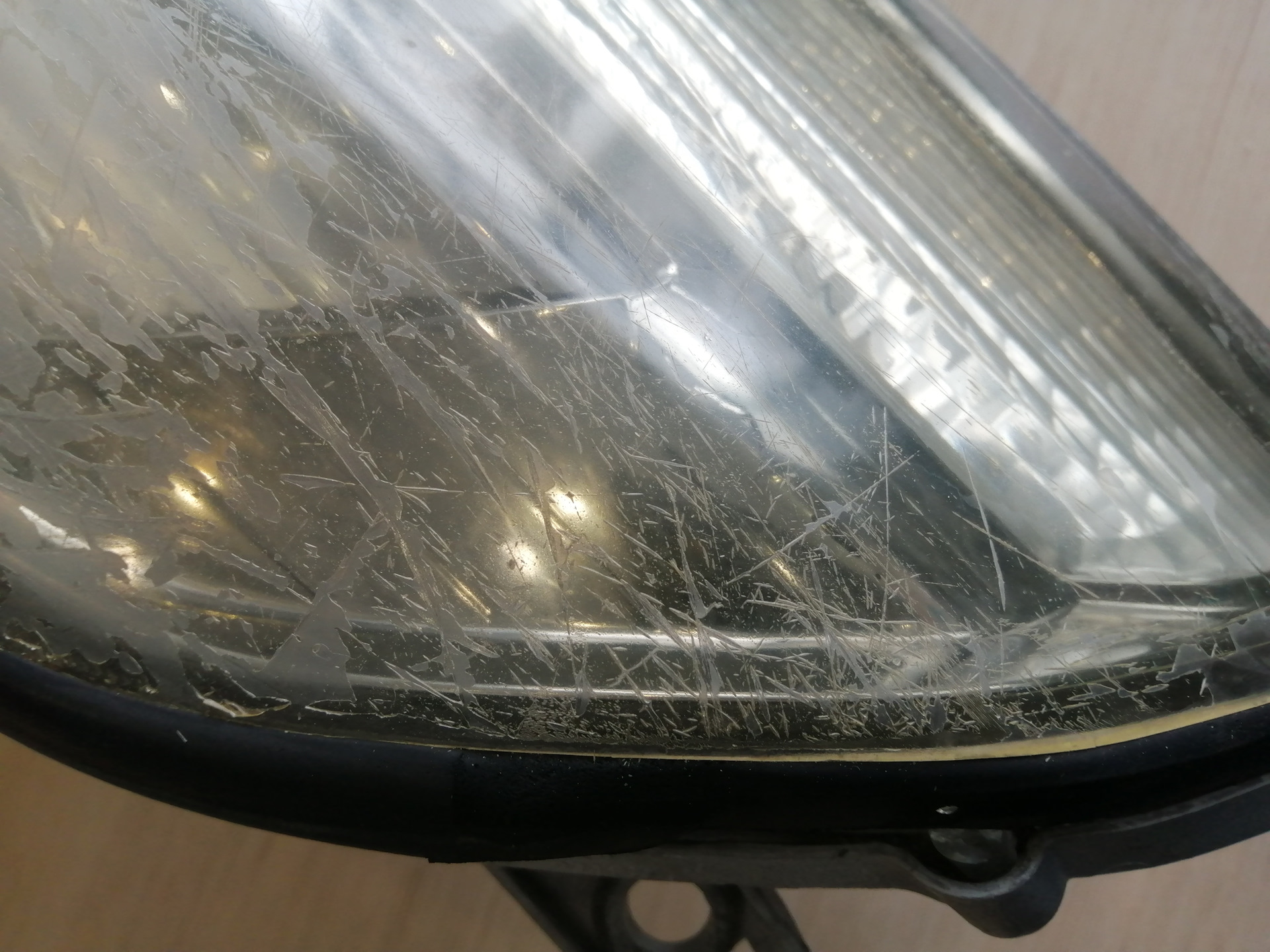 Лак для фар Cramolin Urethane Clear после года эксплуатации — Toyota ...