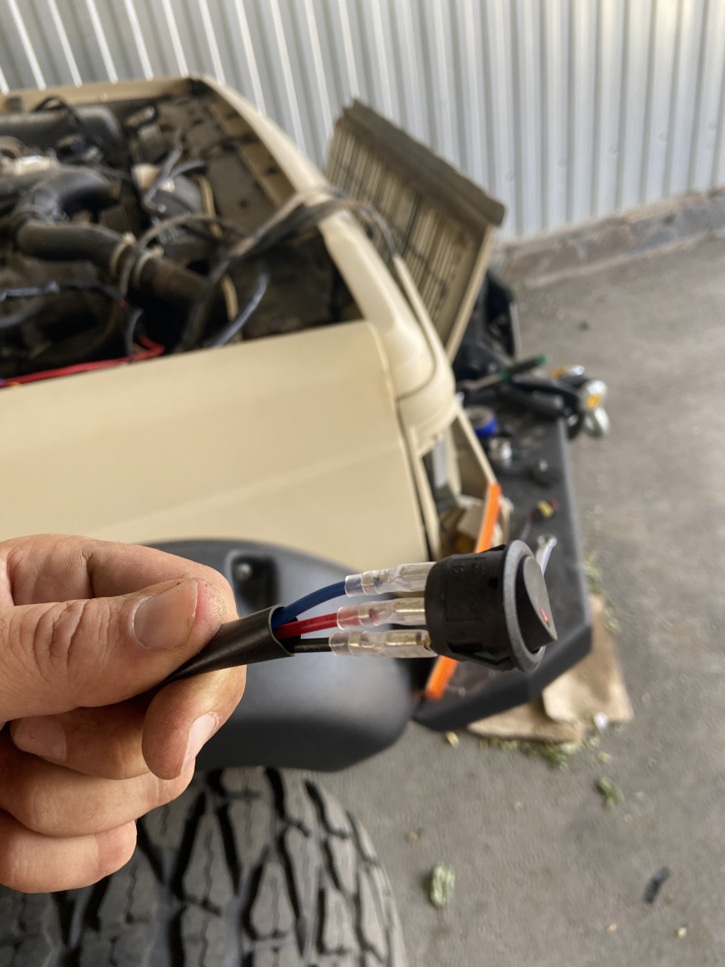 Установка прожекторов Аврора и ещё кое чего. — Jeep Cherokee (XJ), 4 л ...