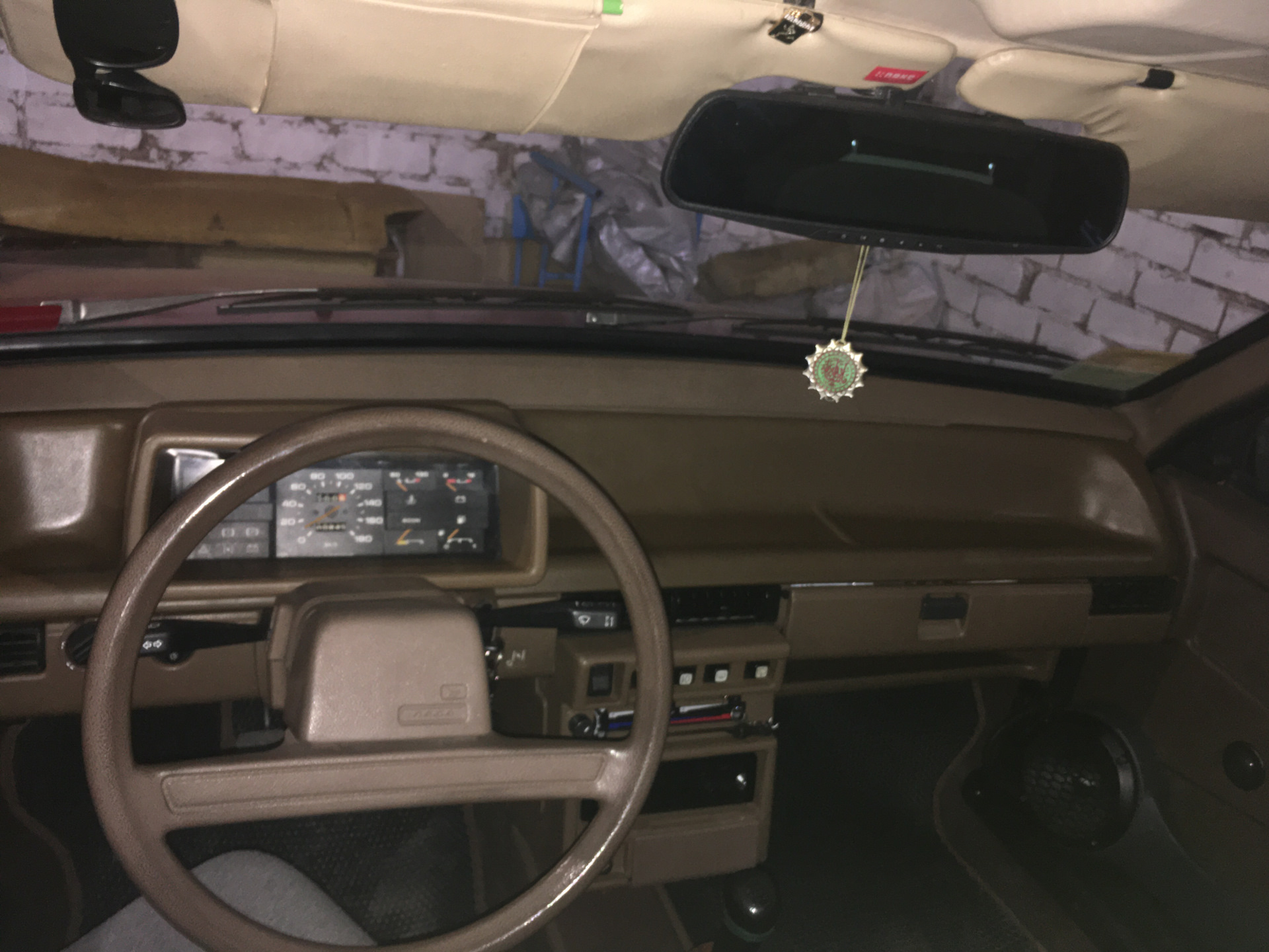 Замена накладки, щитка приборов на сток, а так же убираем часы АЧК-99 ...