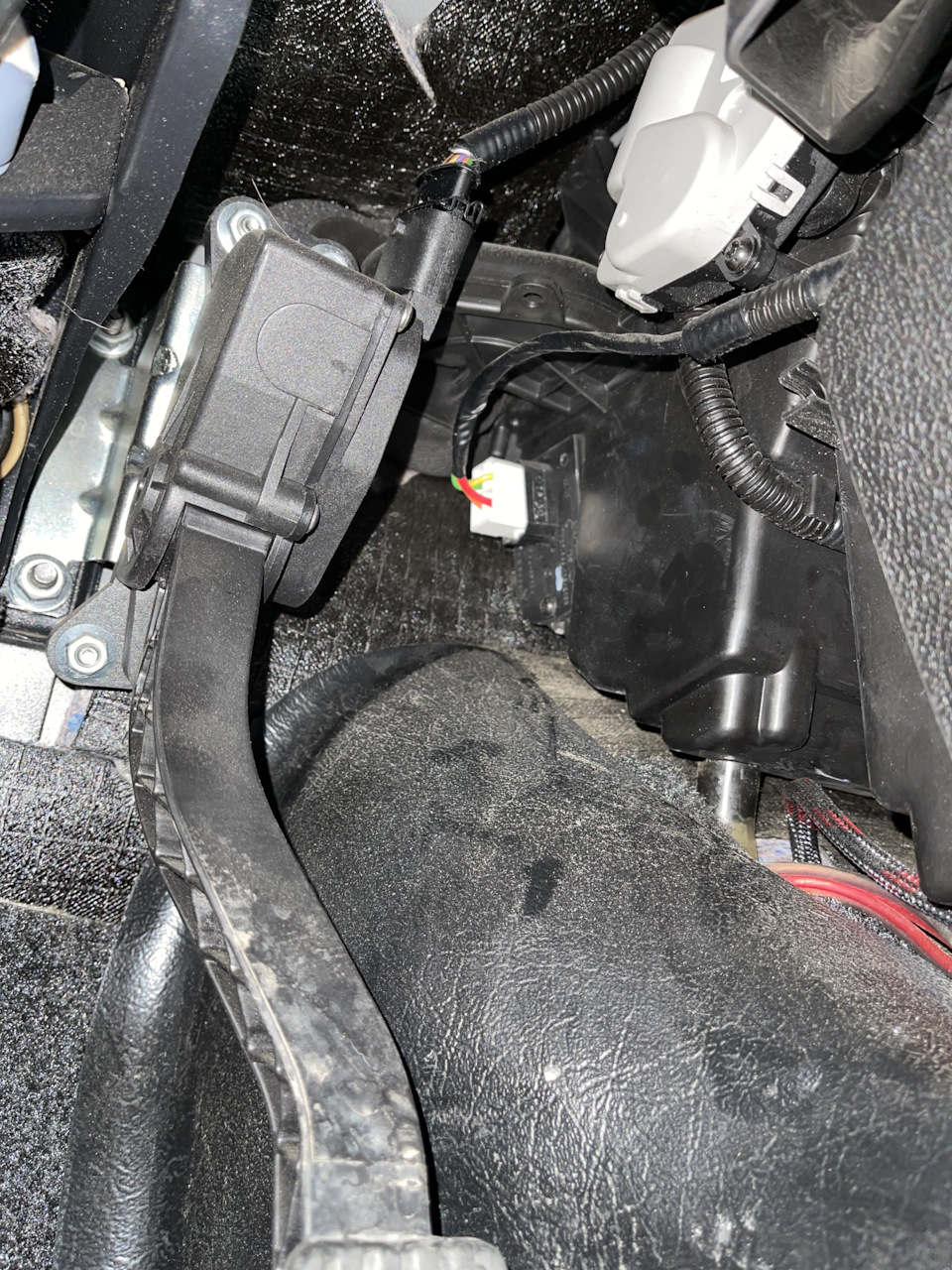 Мотор печки, замена реостата, — Lada 4x4 3D, 1,7 л, 2020 года | поломка ...