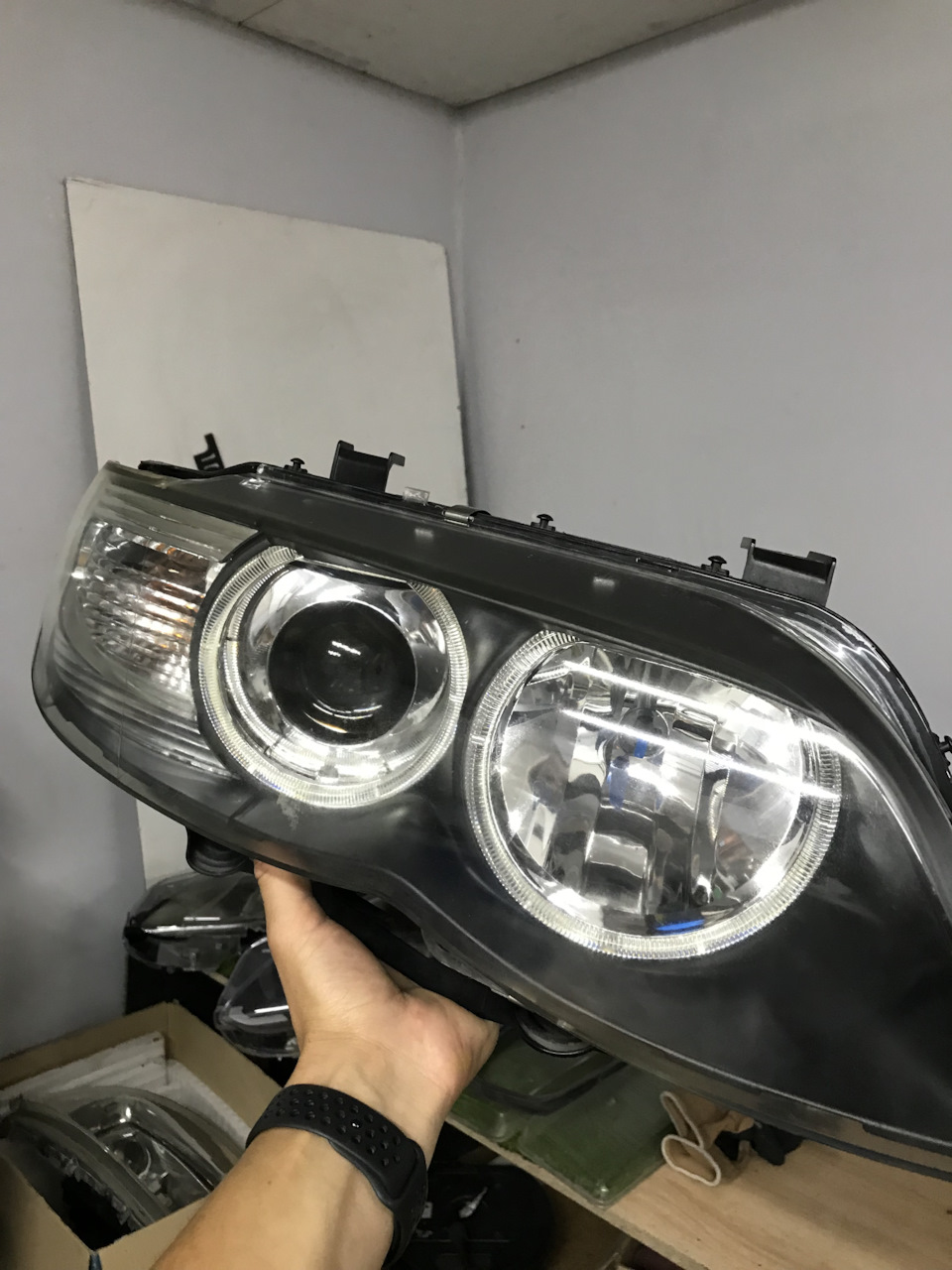 👊 У икса новые глаза — BMW X5 (E53), 4,4 л, 2004 года | визит на сервис ...