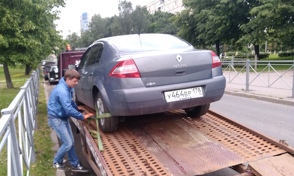 Газы в расширительном бачке — Renault Megane II, 1,6 л, 2007 года ...