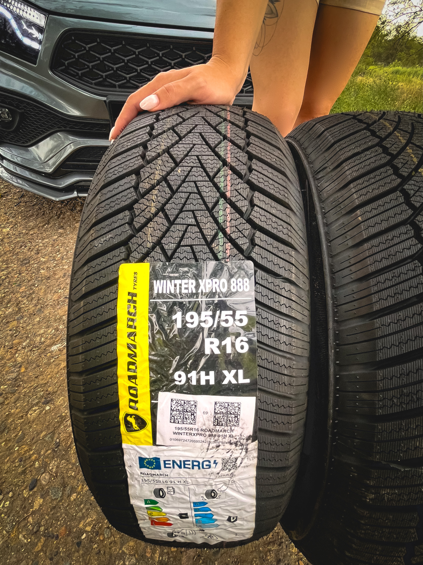 89 888. Roadmarch 245/45r20 103v XL winterxpro 999. Roadmarch winterxpro studs 77 235/55 r18 104t. Roadmarch winterxpro studs 77