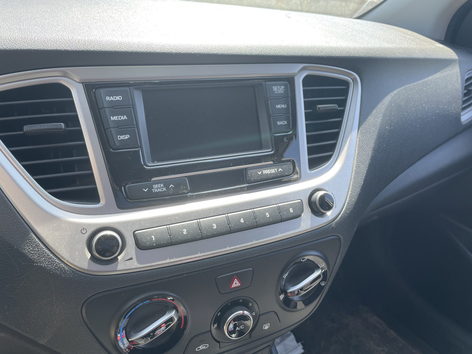 Смена шгу в моем авто и знакомство с Кар плей — Hyundai Solaris (2G), 1 ...