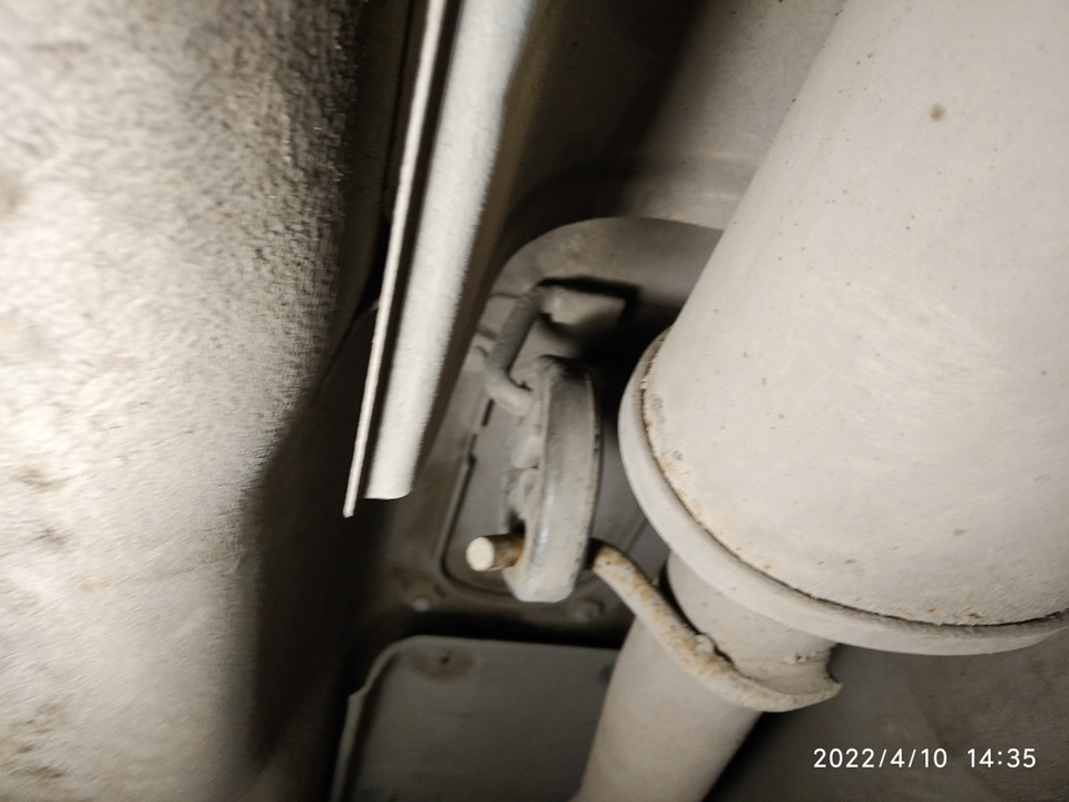 Ручник. Регулировка — натяжка. — Lada Гранта лифтбек, 1,6 л, 2015 года ...