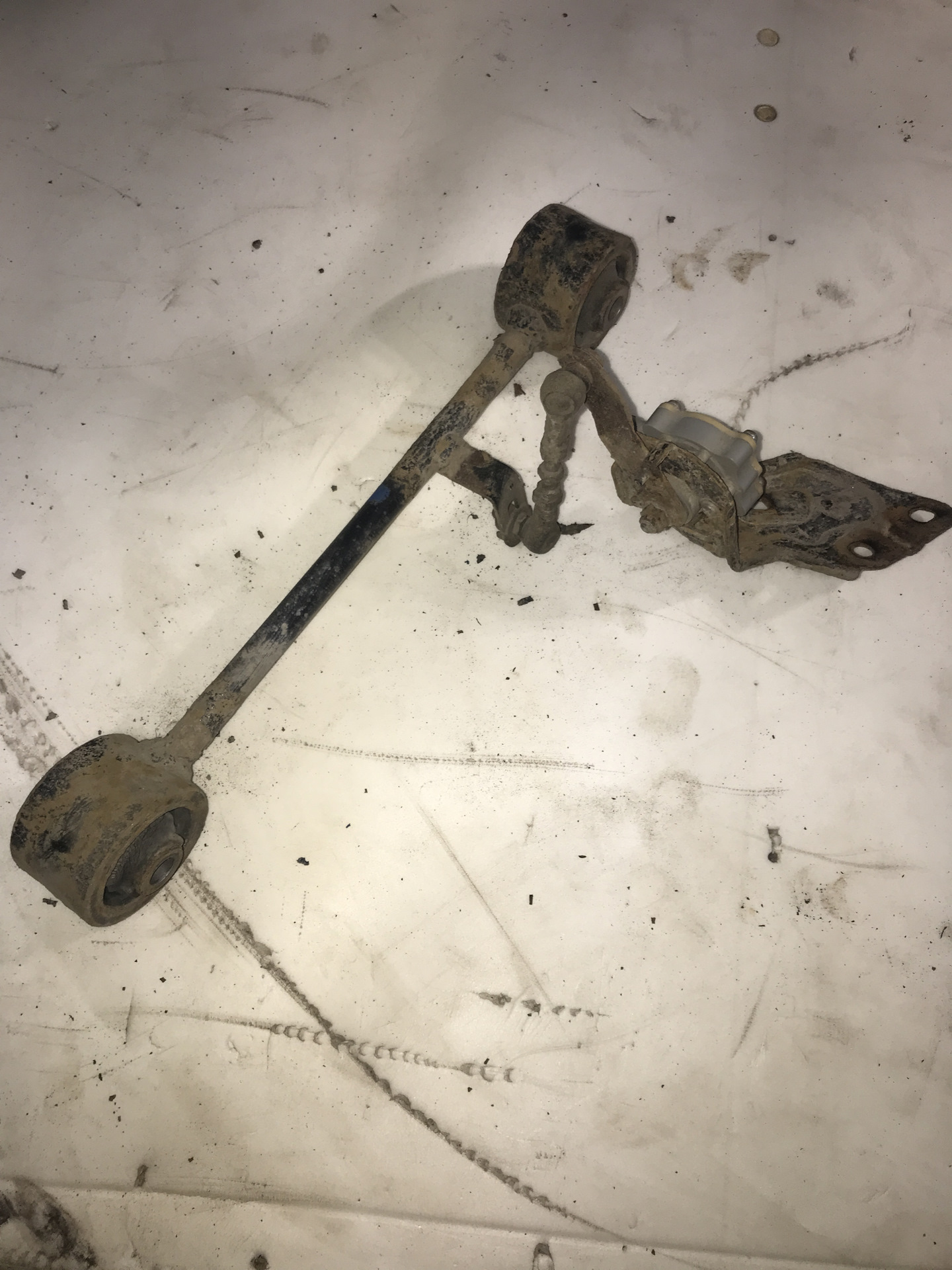 Ремонт задней подвески и тормозов на Прадо 120. Часть 2 — Toyota Land ...