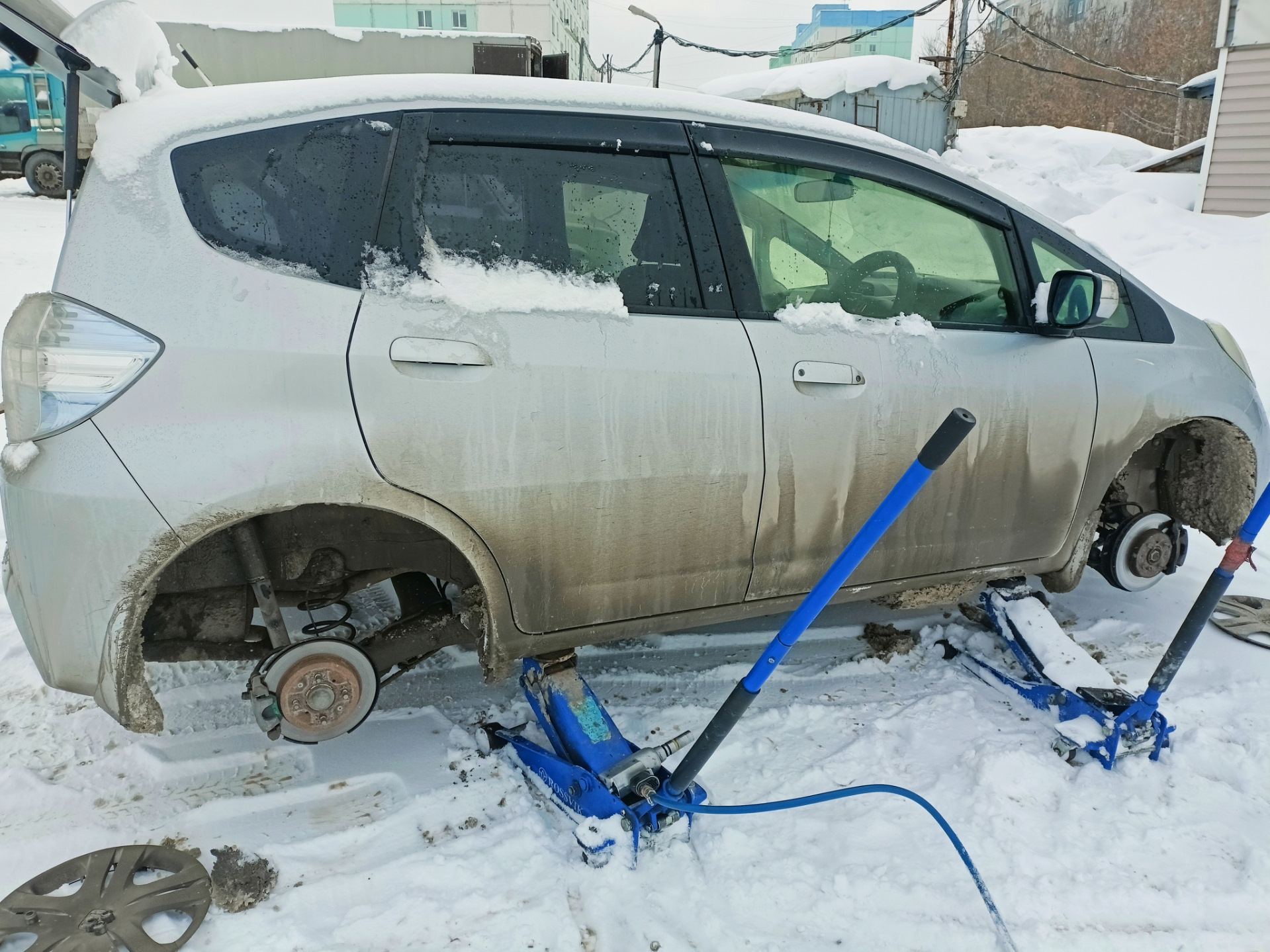 Поставил новые диски (Нет) — Honda Fit (2G), 1,3 л, 2012 года ...