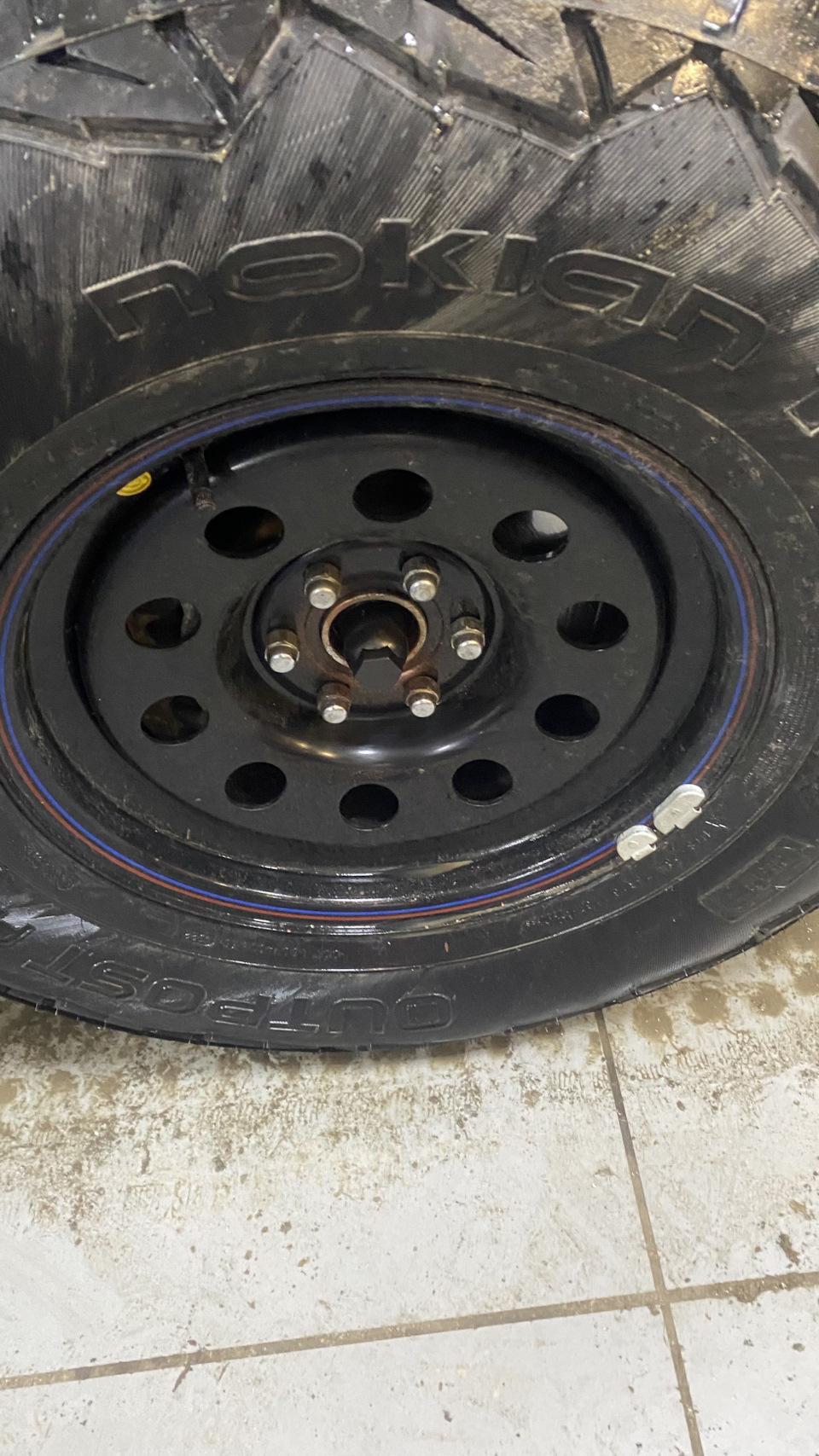 Заглушки центрального отверстия — Nissan Navara (2G), 2,5 л, 2008 года ...