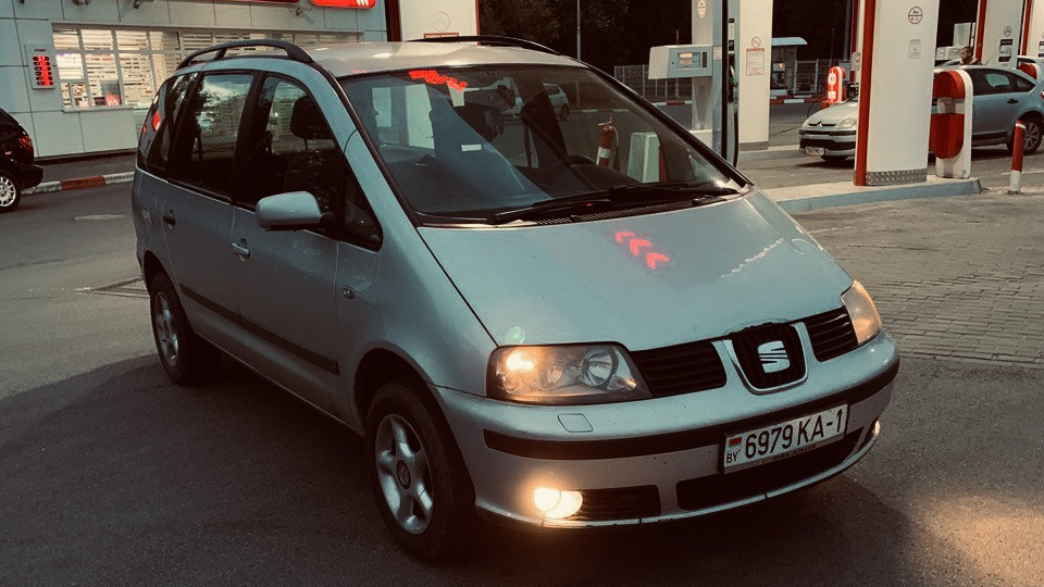 Сеат альхамбра 1 поколения. Тойота альхамбра. Форд галакси 1 поколение. Seat альхамбра 1997. Сеат альхамбра 1997.