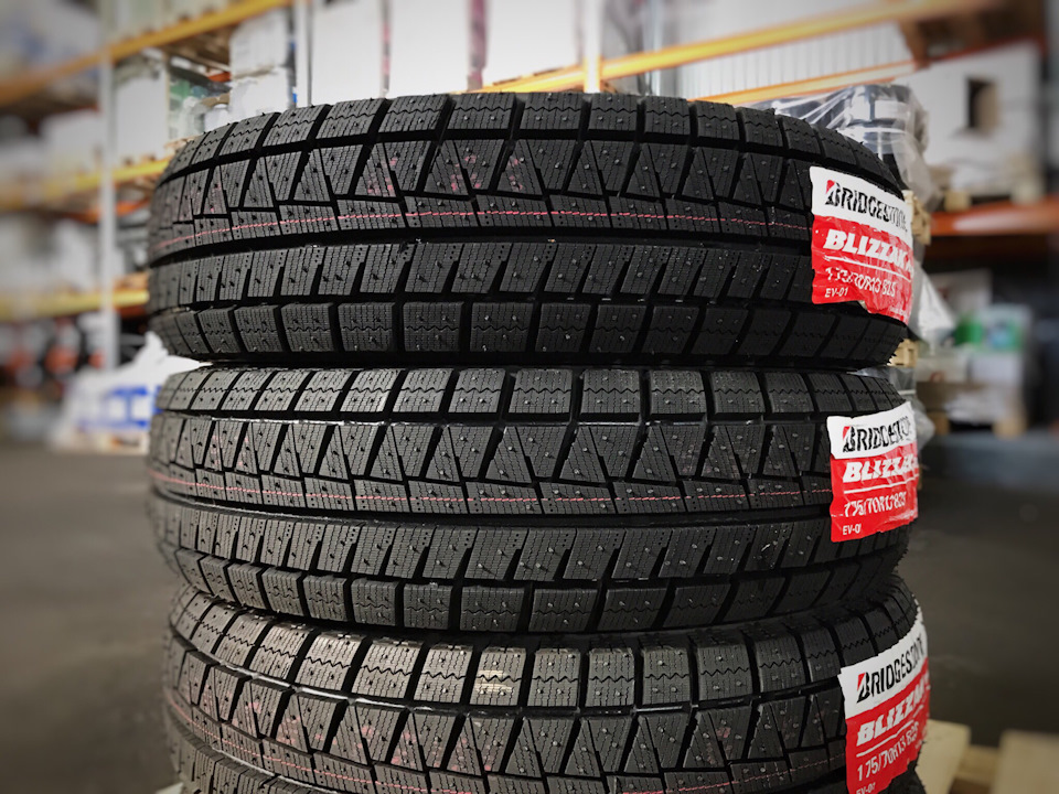 Бриджстоун близак зимняя липучка. Bridgestone Blizzak Revo GZ 175/70r14. Bridgestone 175/70r13 82s Blizzak Revo GZ. Bridgestone Blizzak Revo GZ 82s. Bridgestone 175/65r14 Blizzak Revo GZ.