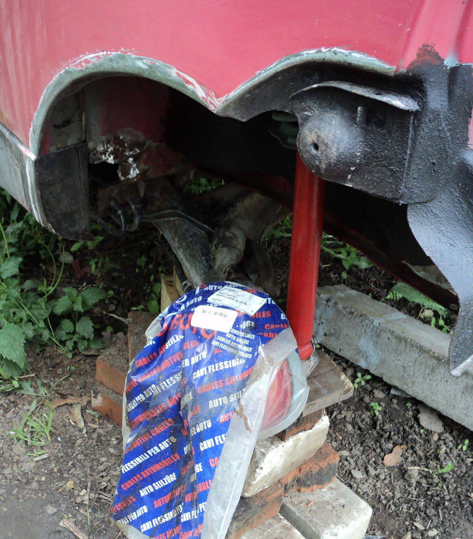 Переходим к колесной нише — Renault Twingo I