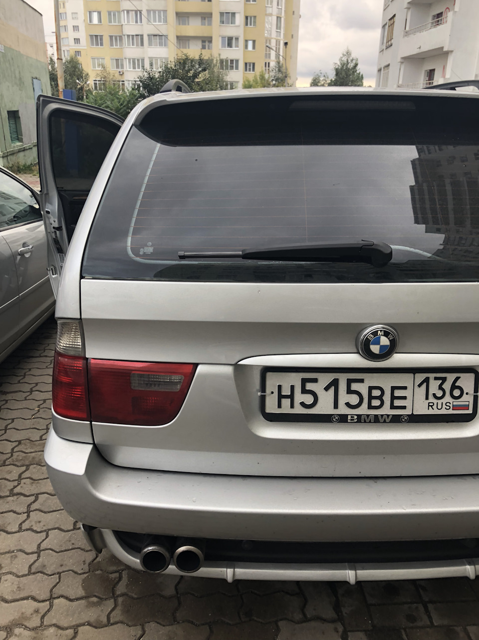 Задний дворник от е70 — BMW X5 (E53), 3 л, 2004 года | стайлинг | DRIVE2