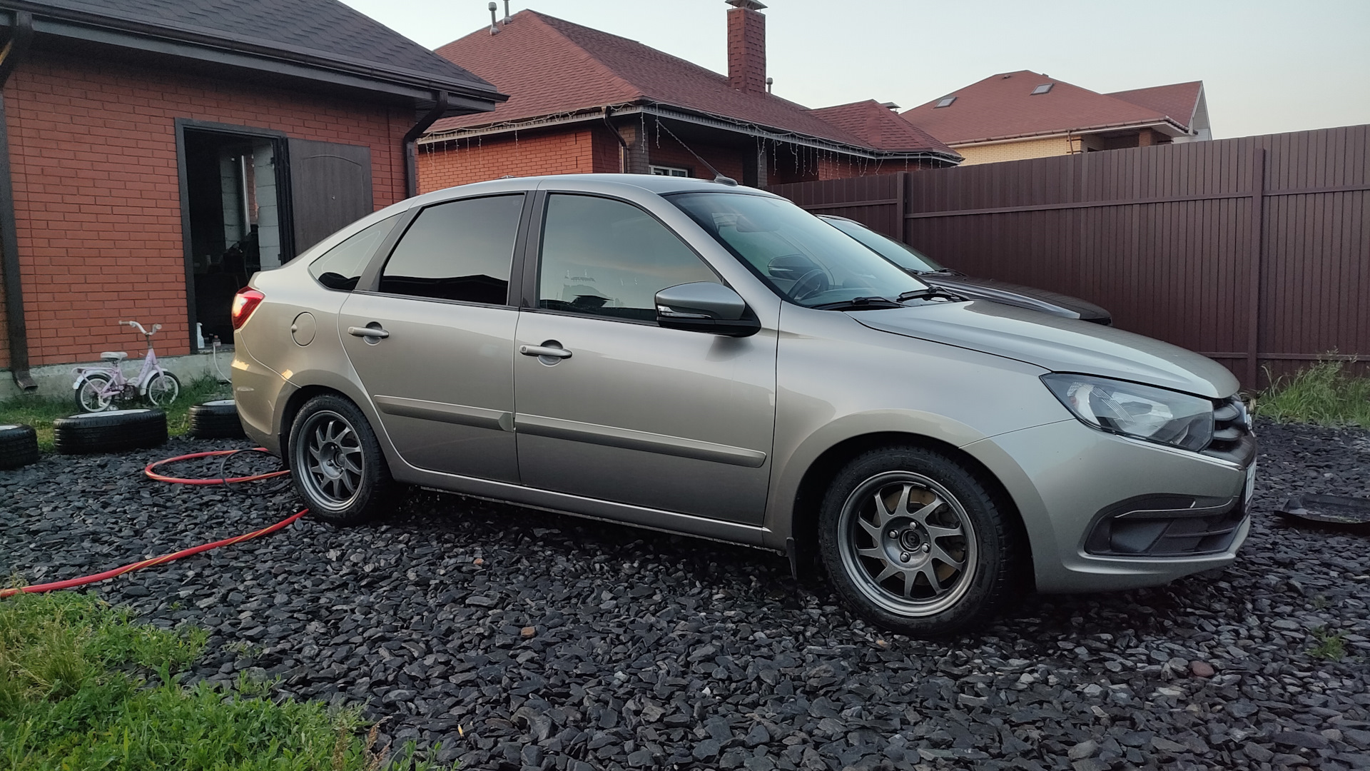 Lada Гранта Лифтбек (2-е поколение) 1.6 бензиновый 2020 | на DRIVE2