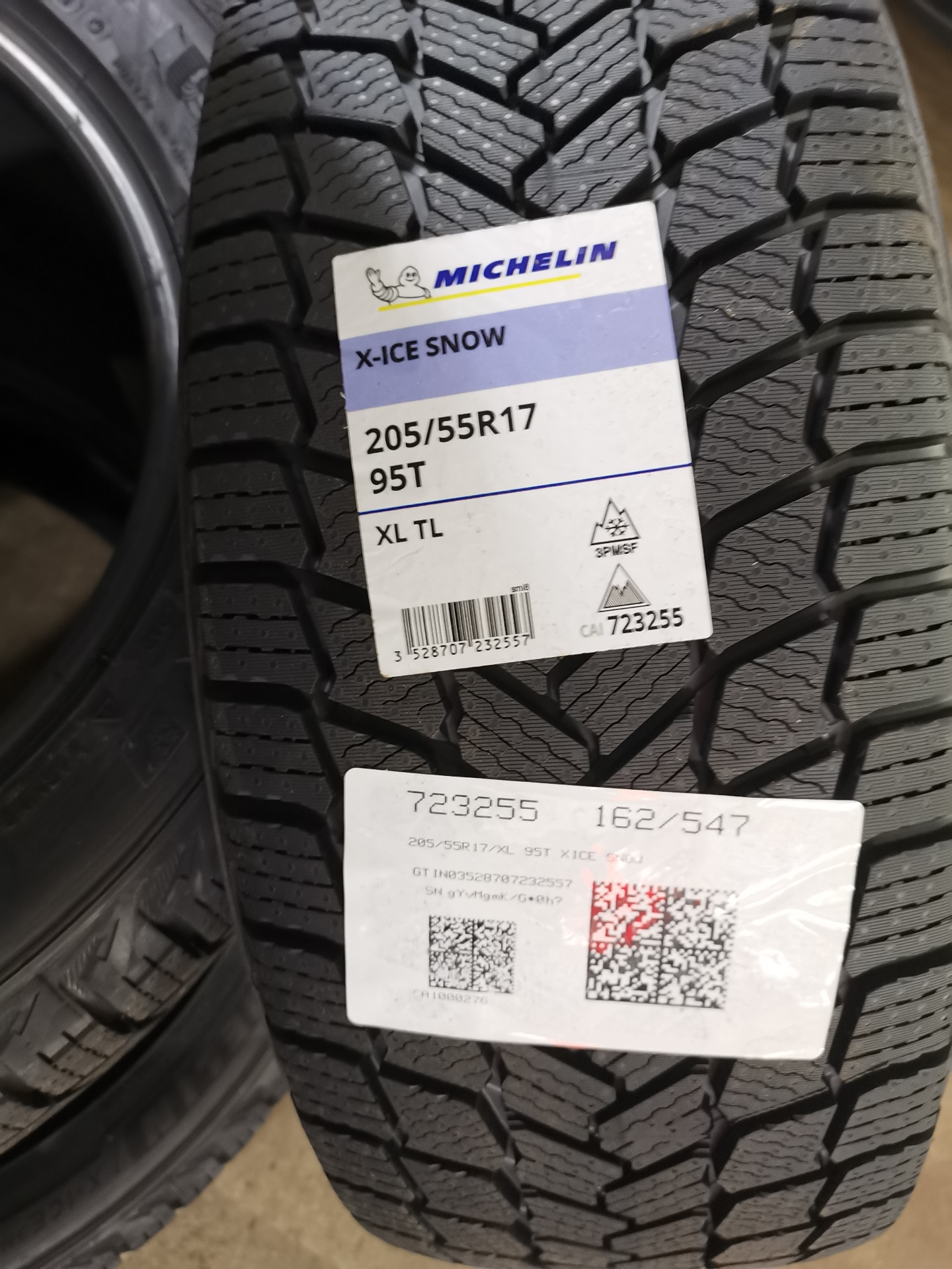 Michelin x ice snow. Michelin x-Ice Snow 205/55 r16. Michelin x Ice Snow 185/65 r15. Michelin 195/65r15 95t XL X-Ice Snow TL. Michelin x-Ice Snow 205/50 r16.