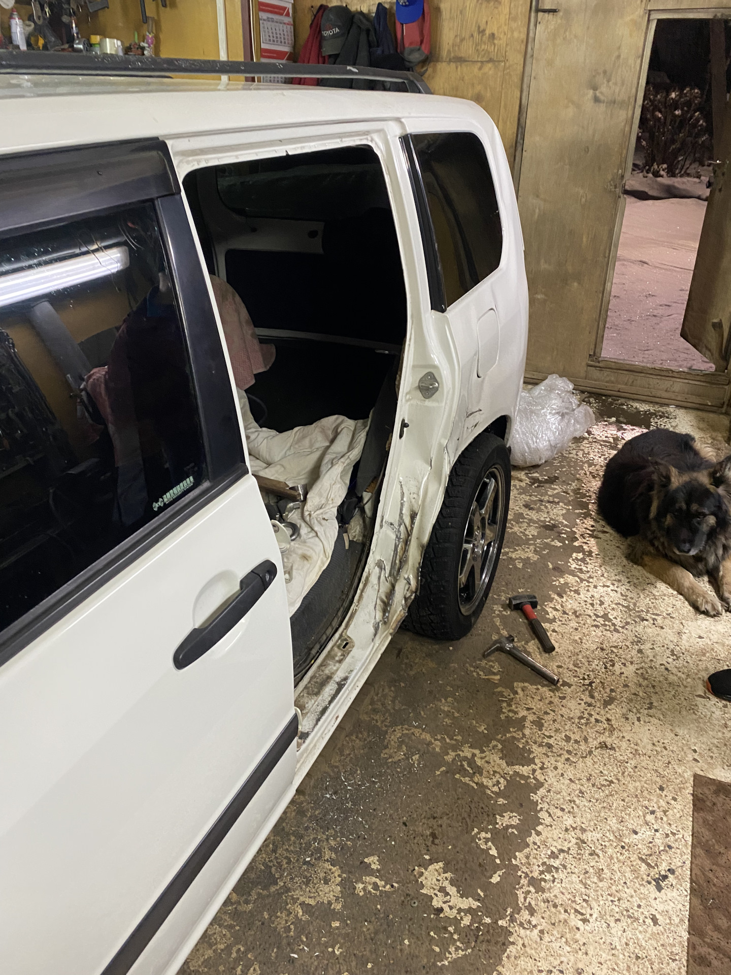 Отдал машину на вытяжку, замену двери и поменял колеса — Toyota Succeed ...