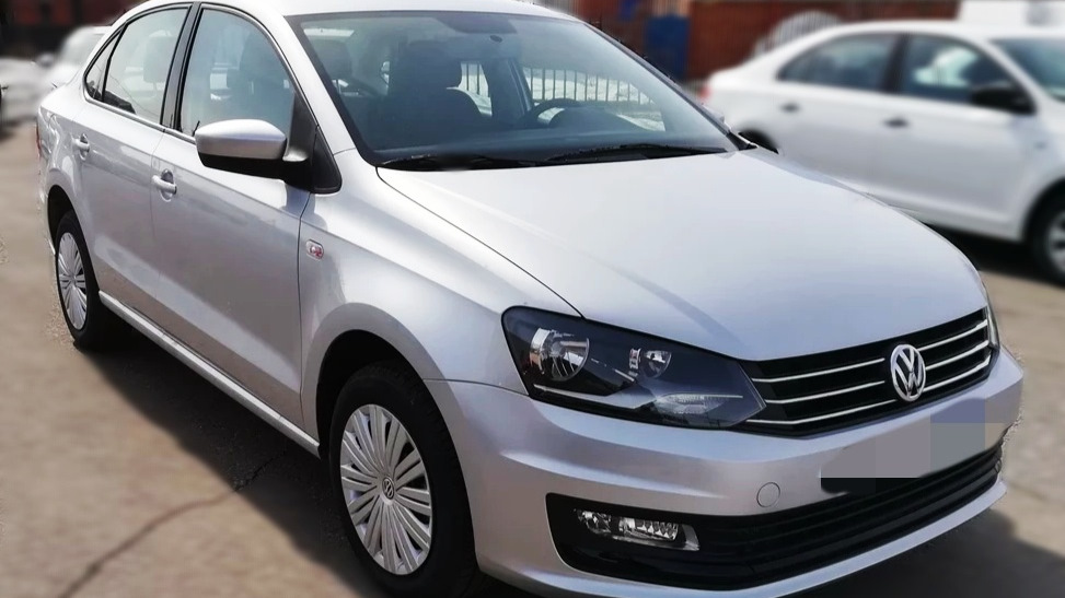 Volkswagen Polo белый металлик