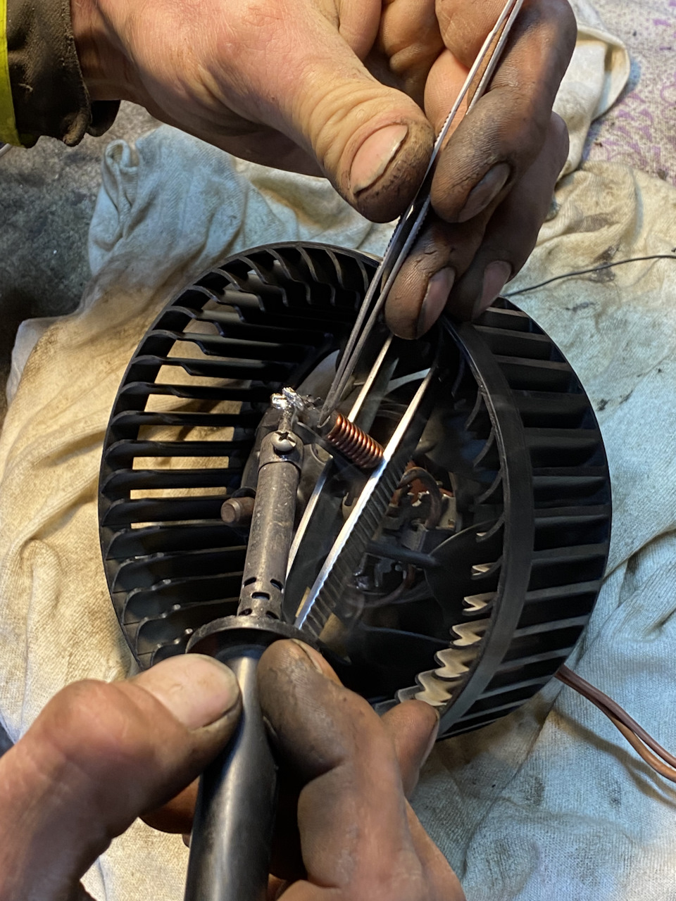 Очередная замена щеток вентилятора печки Octavia A7 — Skoda Octavia A7 ...