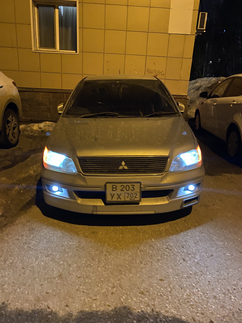 Оранжевые габариты по бокам — Mitsubishi Cedia, 1,8 л, 2002 года ...