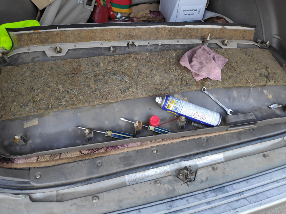 Заклинил замок багажника — Mitsubishi Montero Sport, 3 л, 2002 года ...