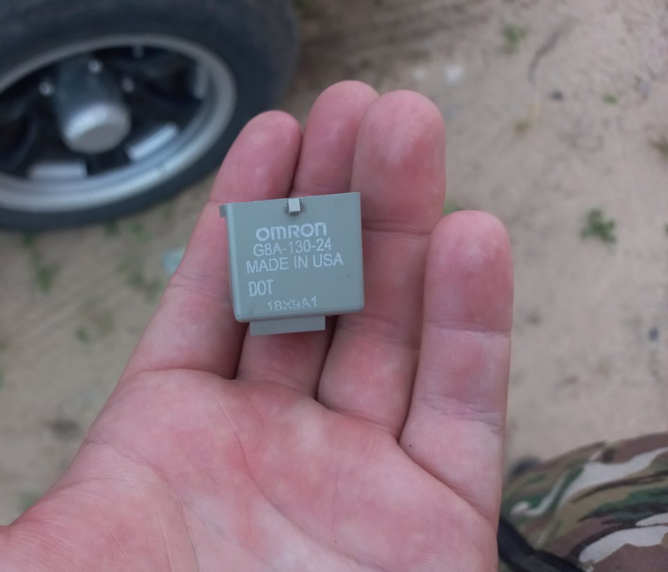 Пропали поворотники и аварийка. АКПП не переключается из P. Решение ...