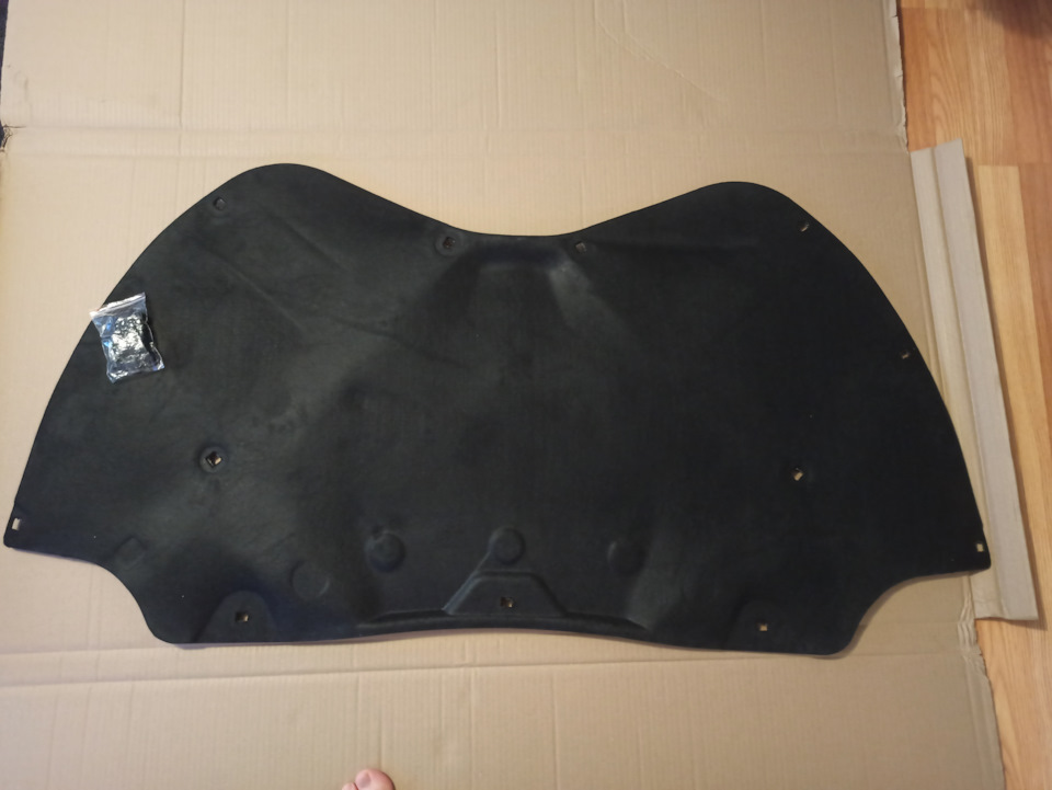 Внутренняя шумоизоляция капота Seat Leon 1P и болячка подтекание через ...