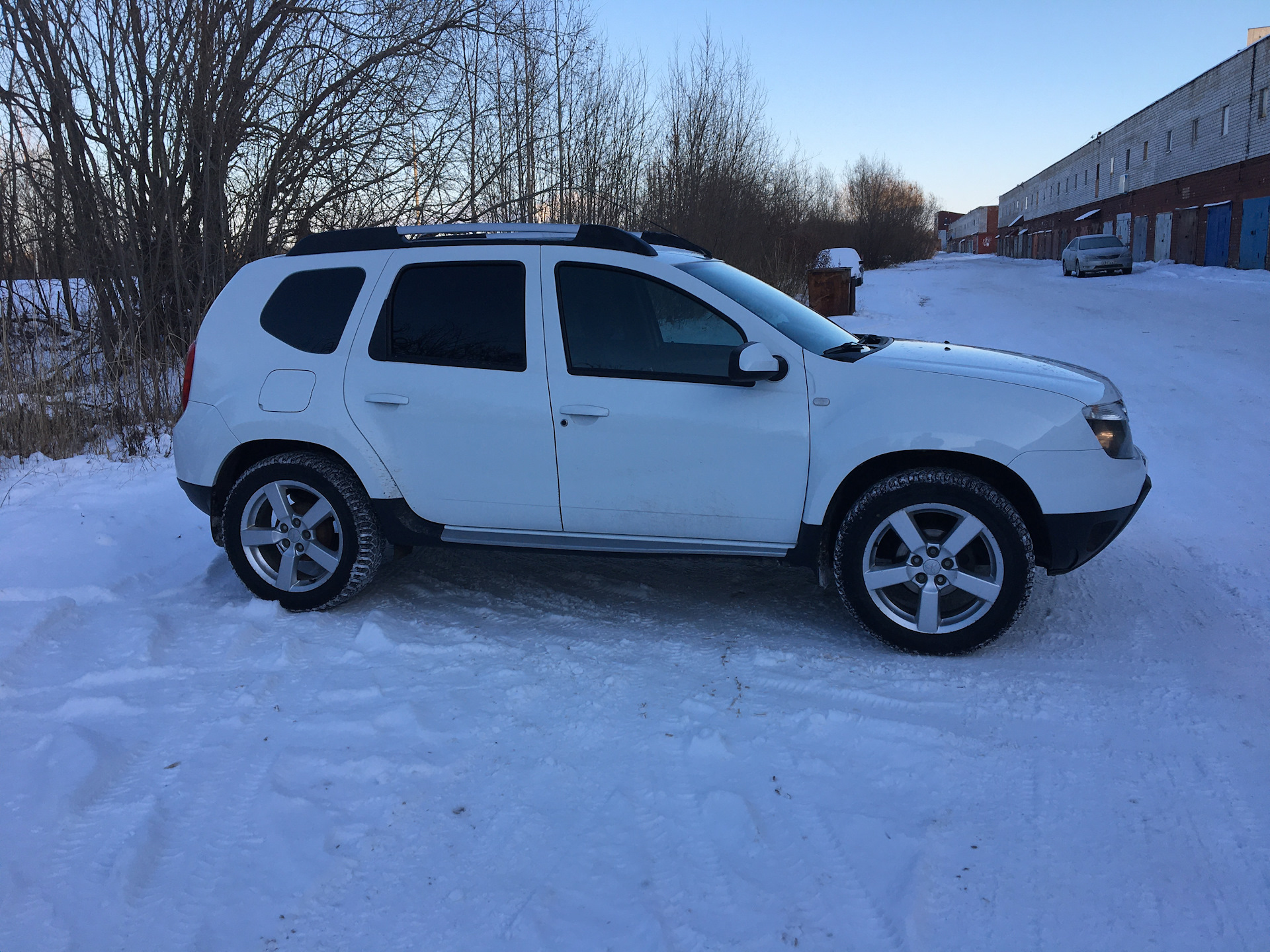 Renault duster 2 18 диски. рено дастер 225 60 17. рено дастер на 18 дисках. дастер 18. дастер 18.