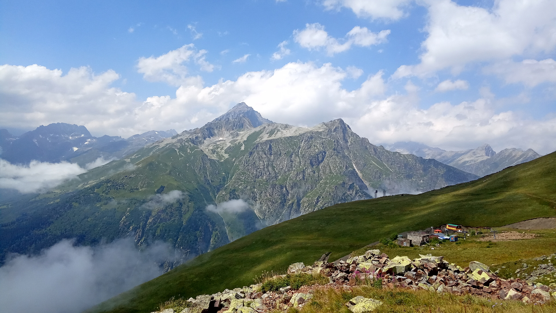 Эльбрус в августе фото