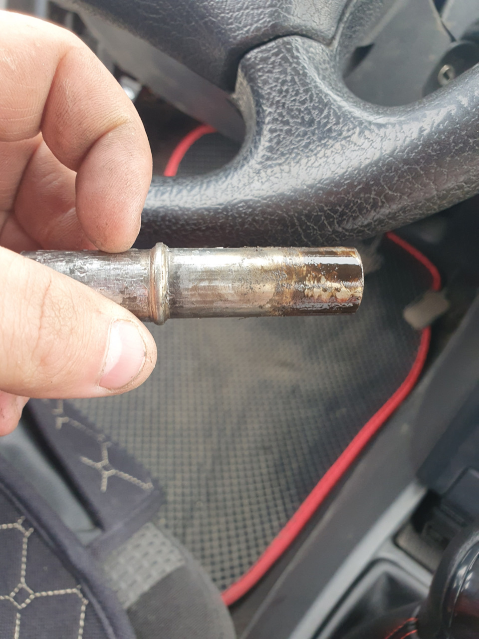 Замена штуцера сапуна в клапанной крышке lada priora — DRIVE2