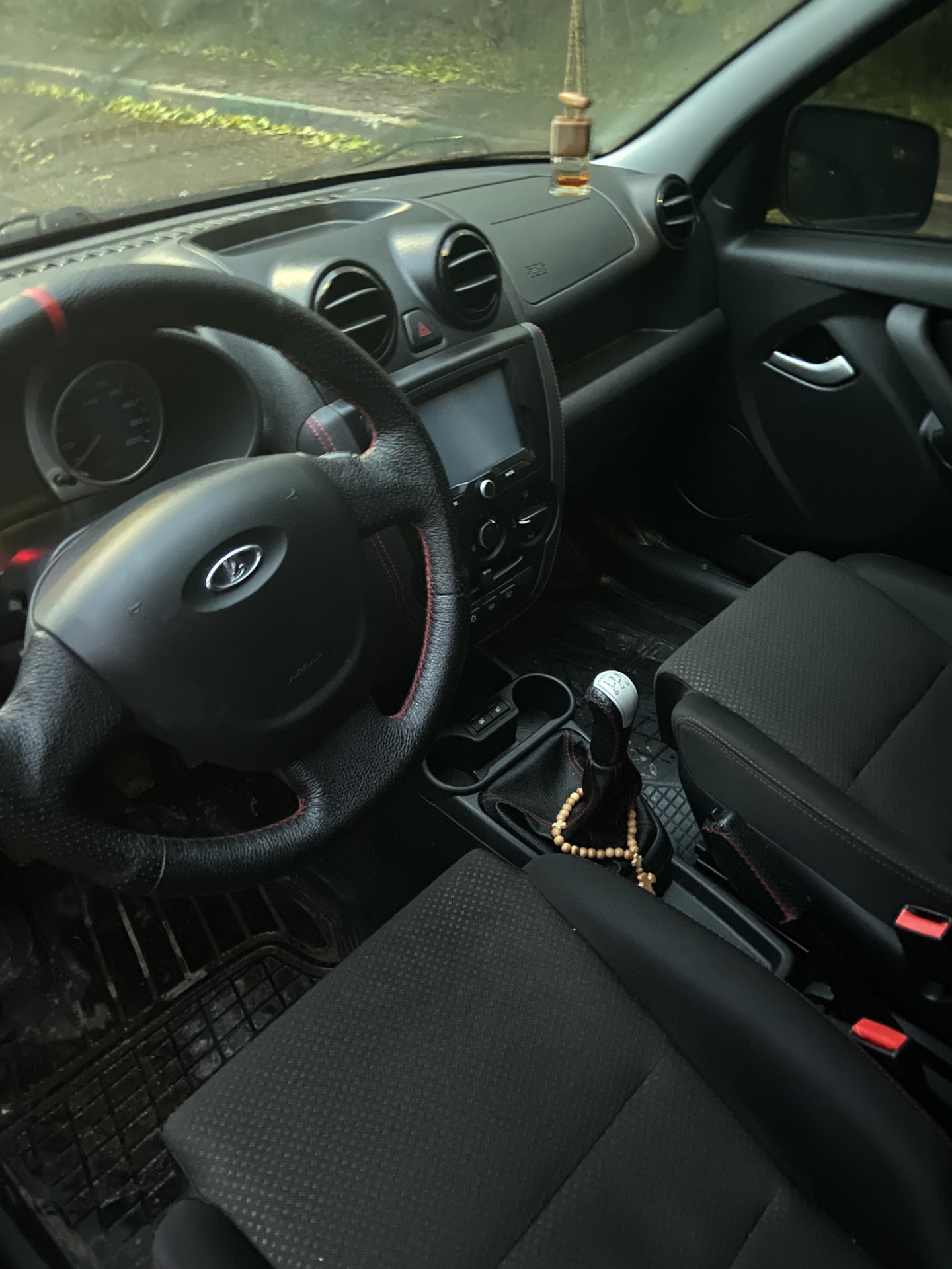Подкова в коже и кольца рояльный лак — DRIVE2