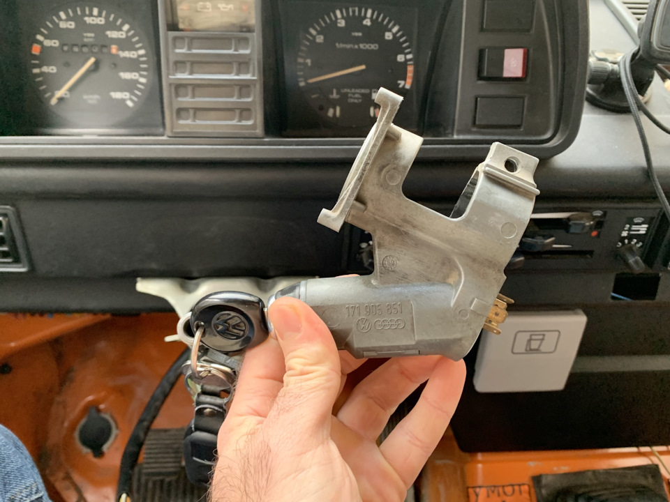 Режим ACC в замке зажигания! — Volkswagen Caravelle (T3), 2 л, 1986 ...