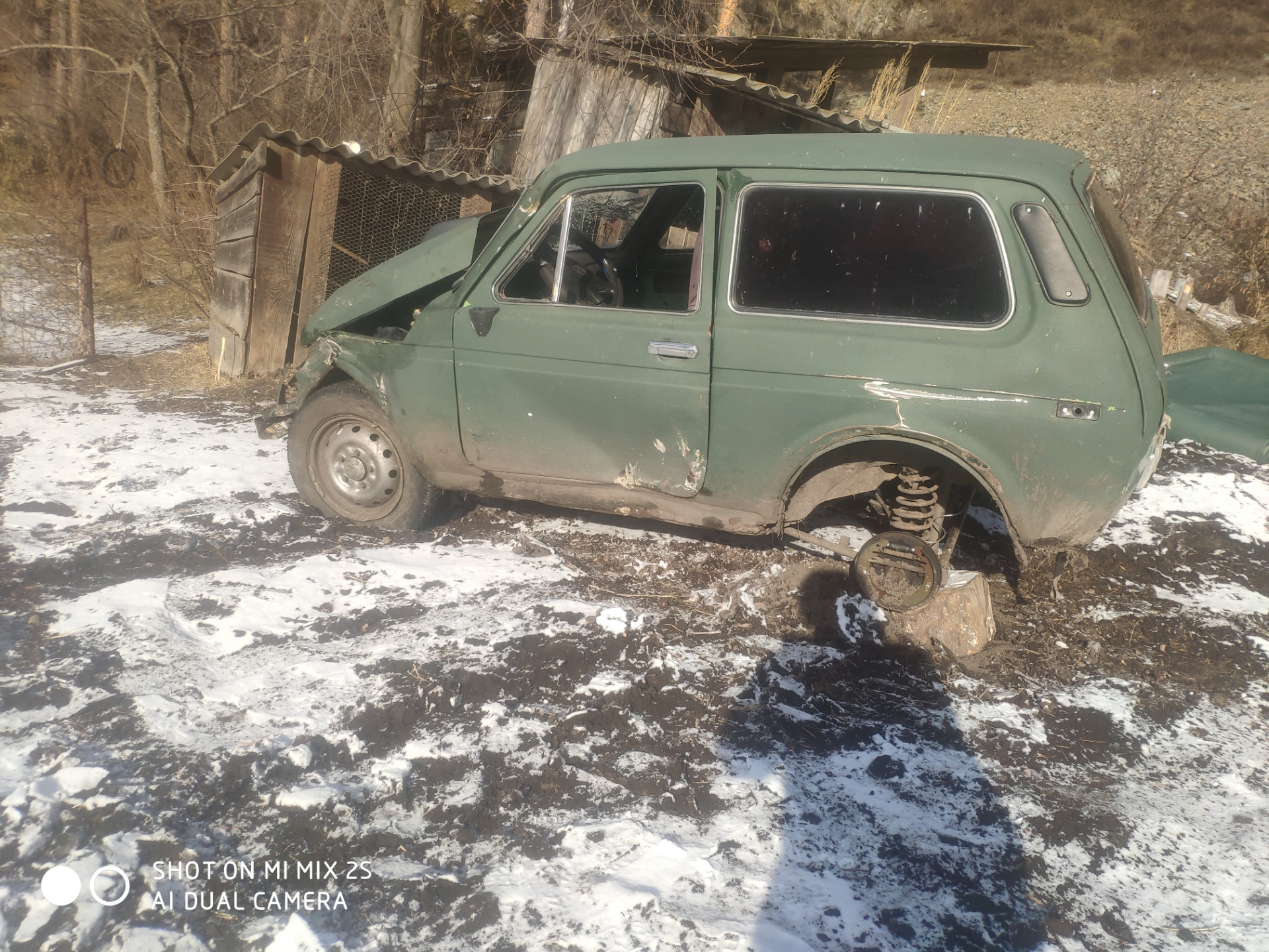 машина друга, занесло на гололеде — Lada 4x4 3D, 1,6 л, 1981 года | ДТП |  DRIVE2