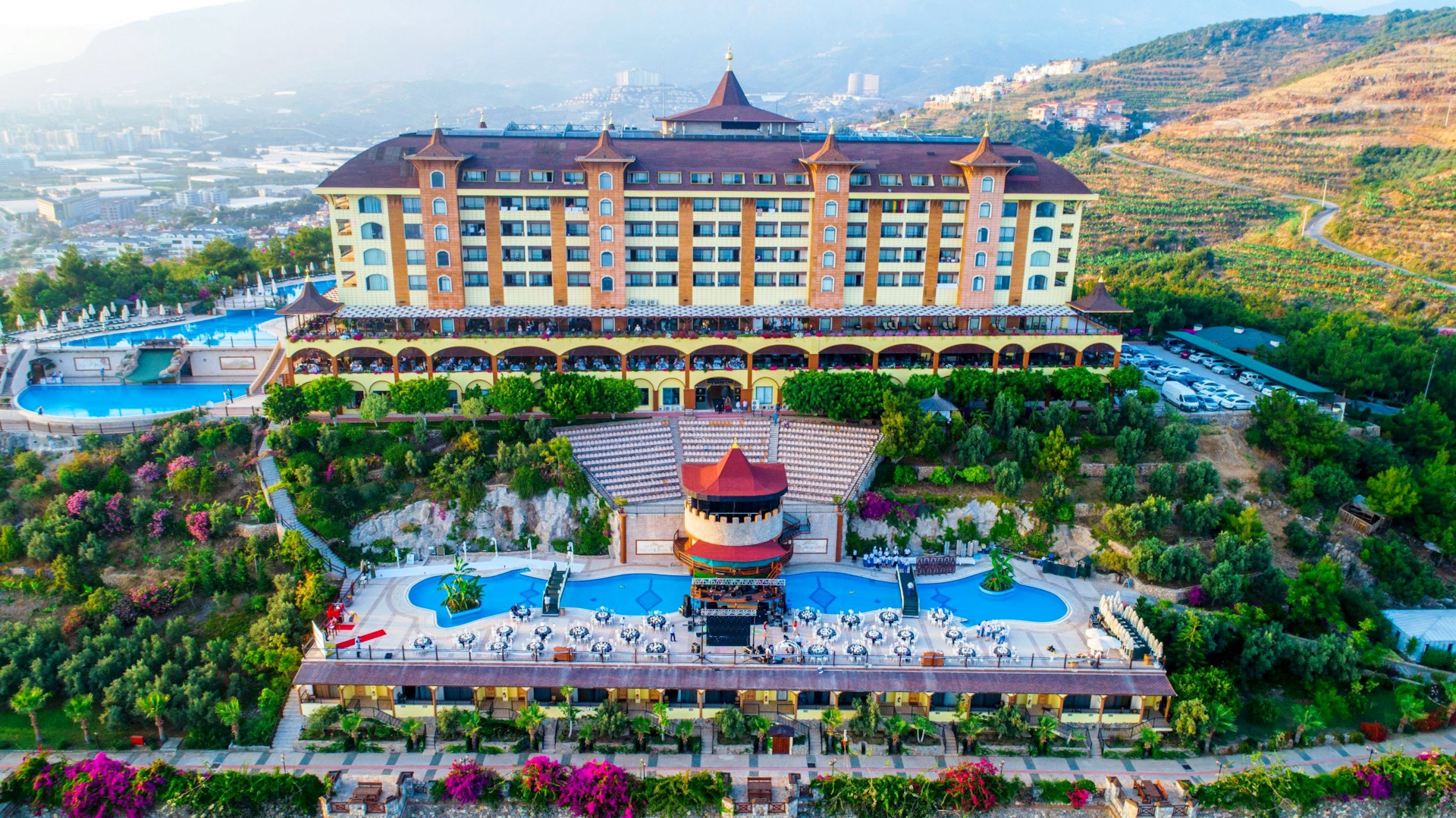 Utopia world 5 туры. Отель Utopia World Hotel 5 Турция. Утопия отель в Турции Алания. Отель утопия ворлд Аланья Турция. Утопия Алания Турция 5.