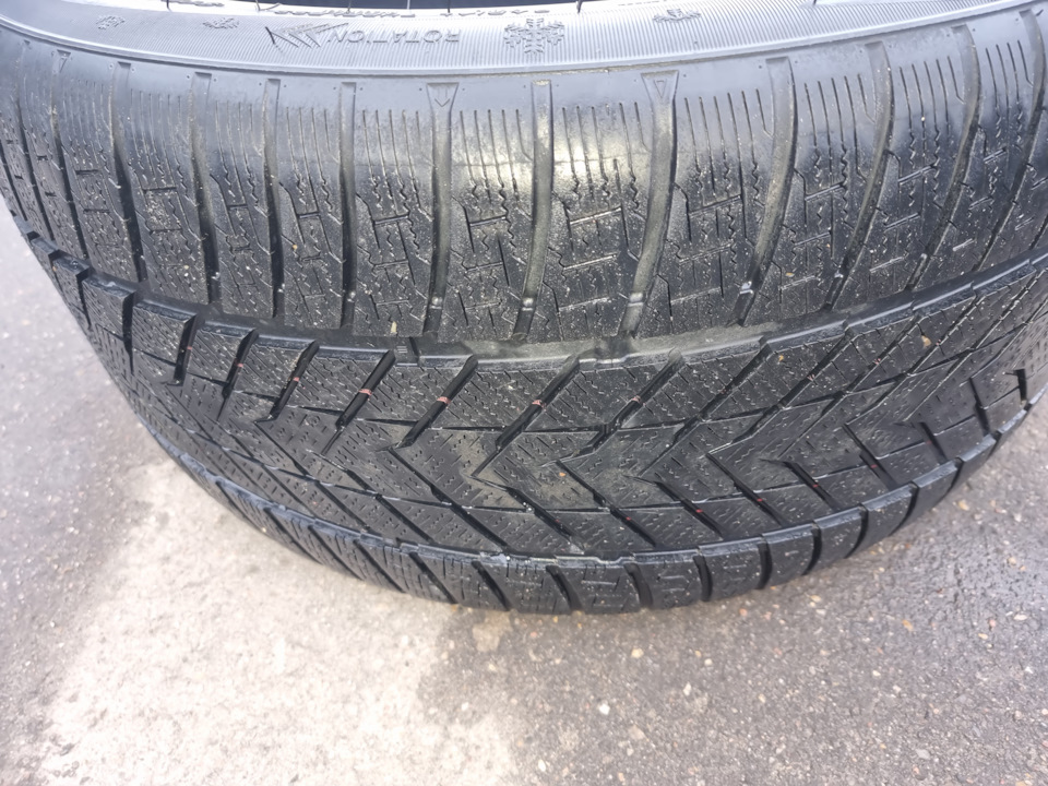 Шины зимние нешипованные 275/40 R21 на BMW X6 (G06), BMW X5 (G05). Б/у ...