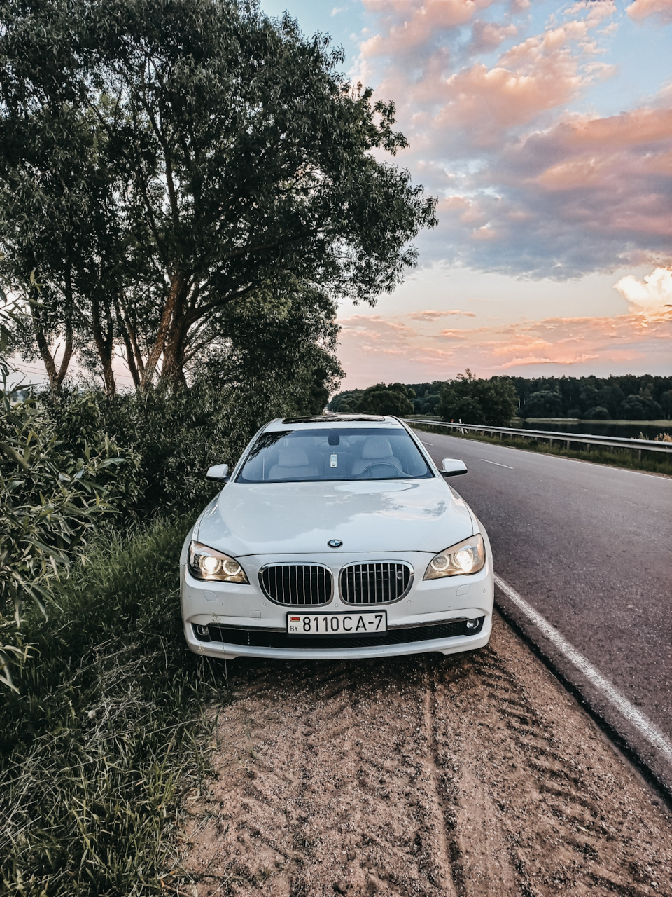 Фоты Красотки ракеты-пушки-гонки-пулемёта-самолёта — BMW 7 series (F01/02),  4,4 л, 2010 года | покатушки | DRIVE2