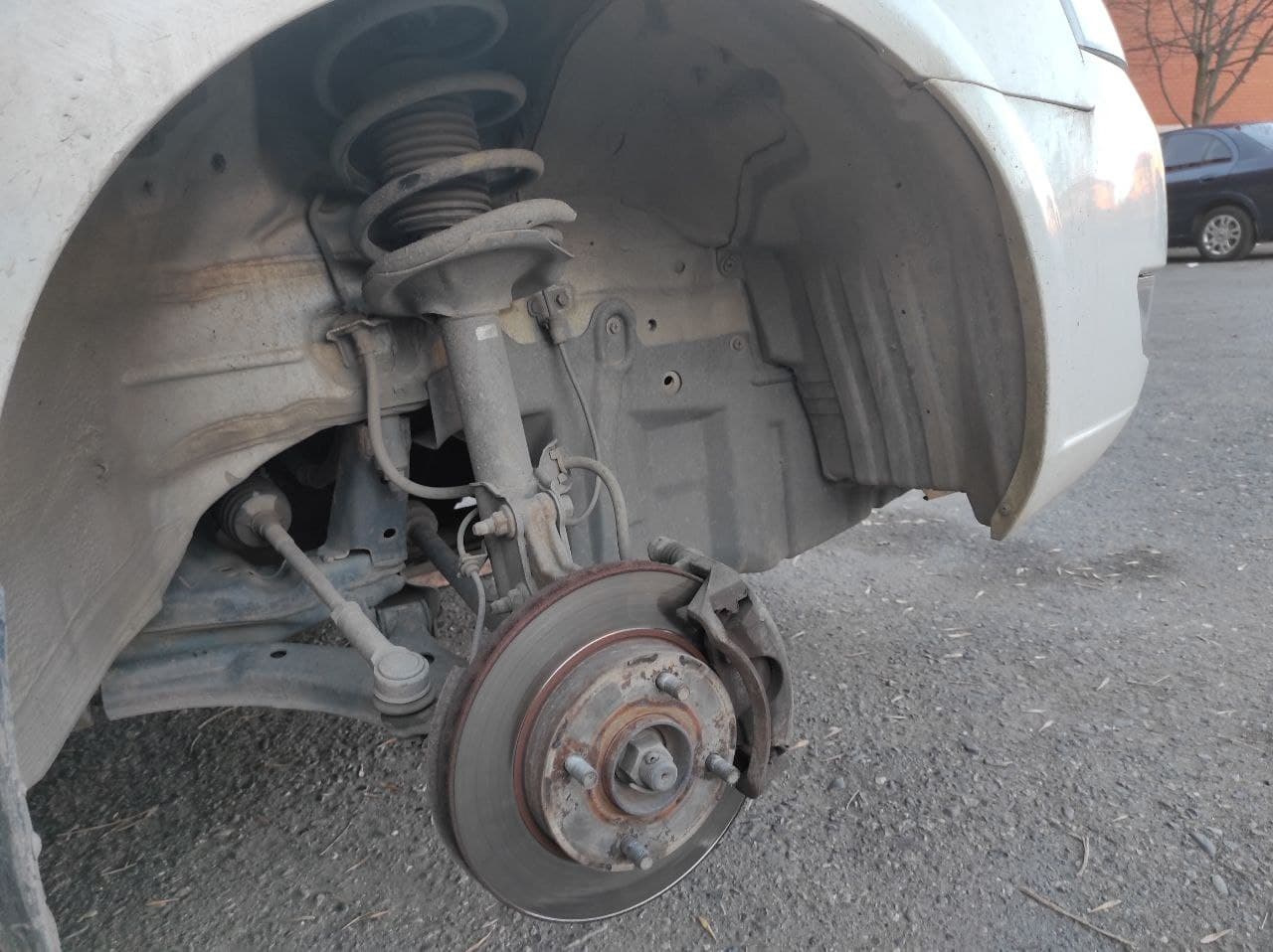 Замена моторчика стеклоомывателя — Nissan Almera Classic (B10), 1,6 л ...