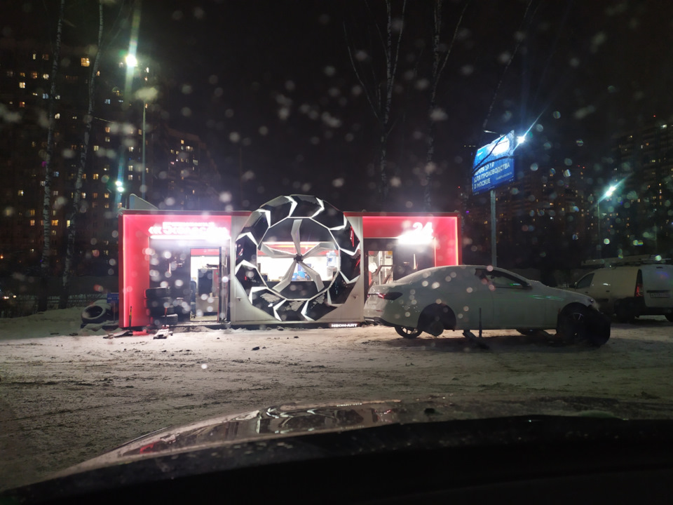 Одно колесо спускает — BMW X3 (E83), 2,5 л, 2008 года | колёсные диски ...