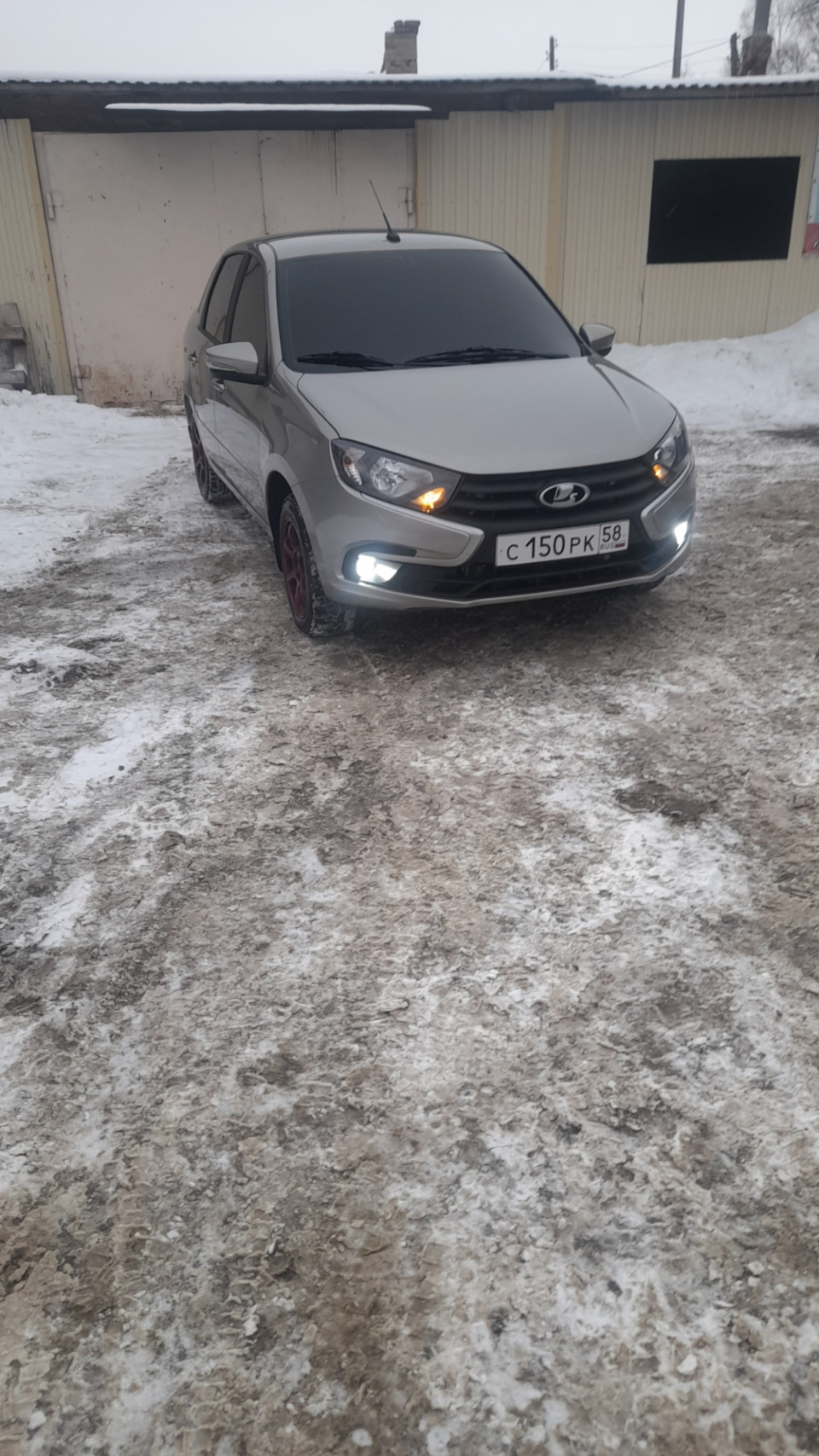 Установка ПТФ и сигнализации — Lada Гранта (2G) FL, 1,6 л, 2022 года ...