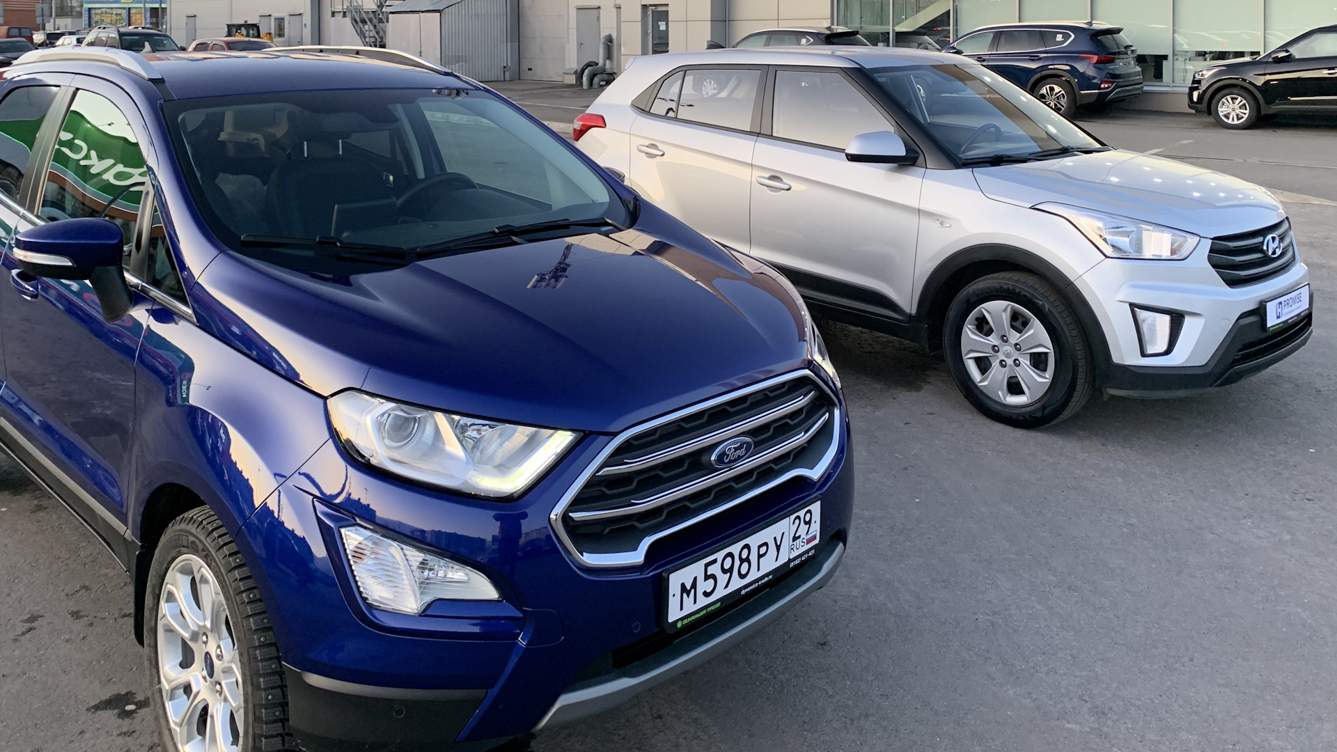 Ford ecosport 2.0. Форд Экоспорт синий. Форд Экоспорт отзывы реальных владельцев