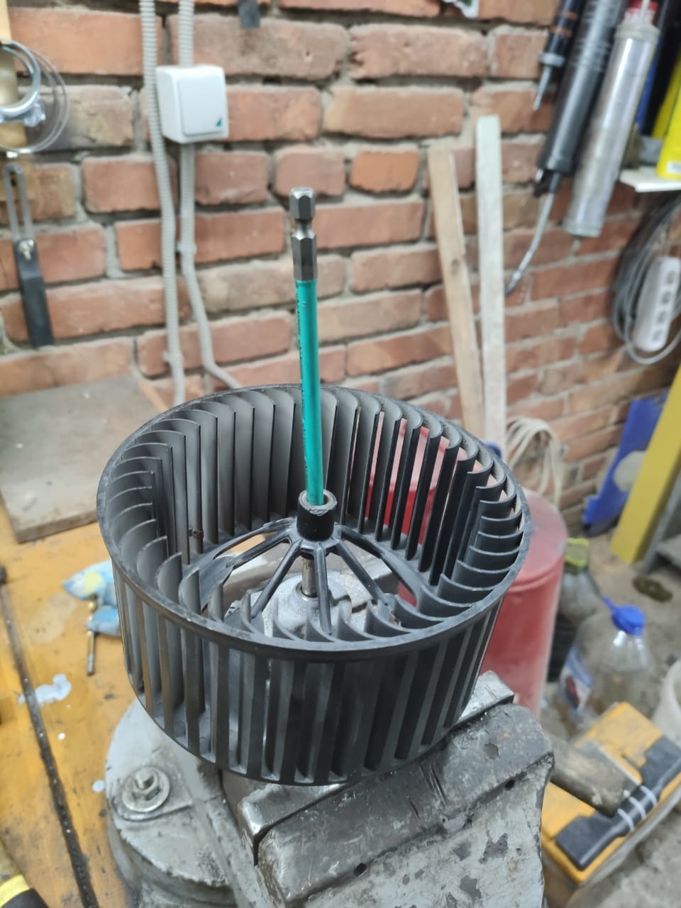 Полнейший ремонт моторчика печки: втулки, щетки, коллектор. — Opel ...