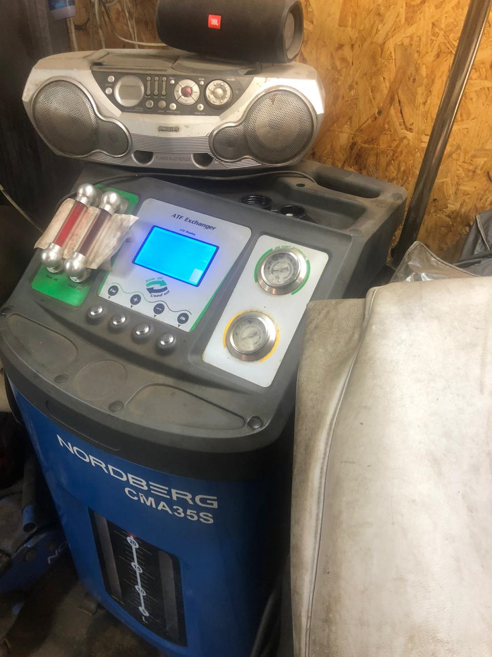 Фото в бортжурнале Toyota RAV4 (IV)