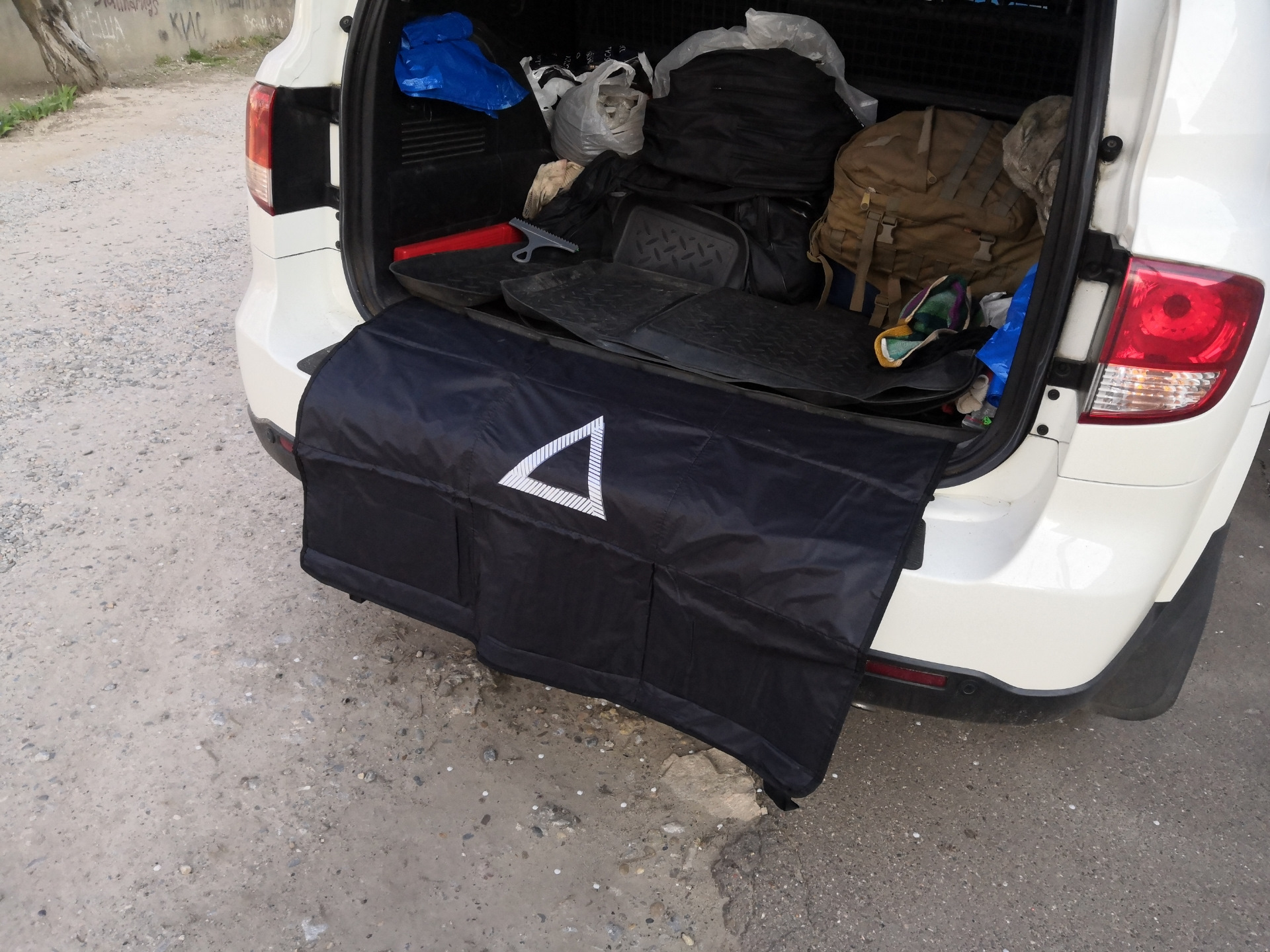 защита одежды от грязи. защита для обуви от воды и грязи. самоочищающиеся материалы. водоотталкивающая обувь. аквабронь для обуви.