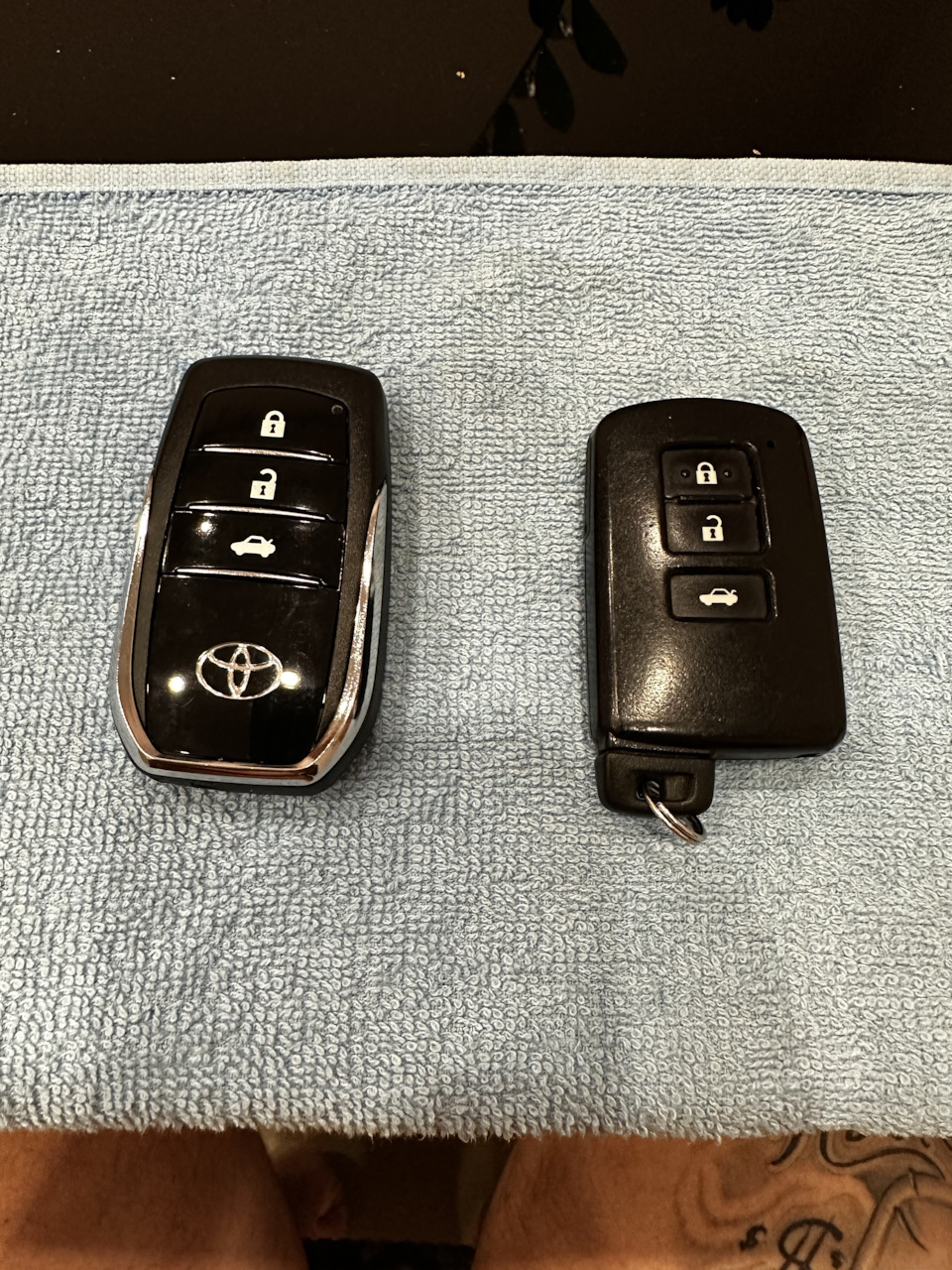 Новый ключ — Toyota Camry (XV50), 2,5 л, 2015 года | аксессуары | DRIVE2