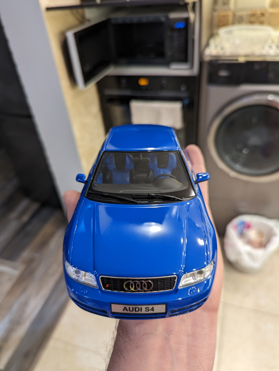 Audi S4 B5 в размере 1/18 — Audi A4 (B5), 1,8 л, 2000 года | встреча |  DRIVE2