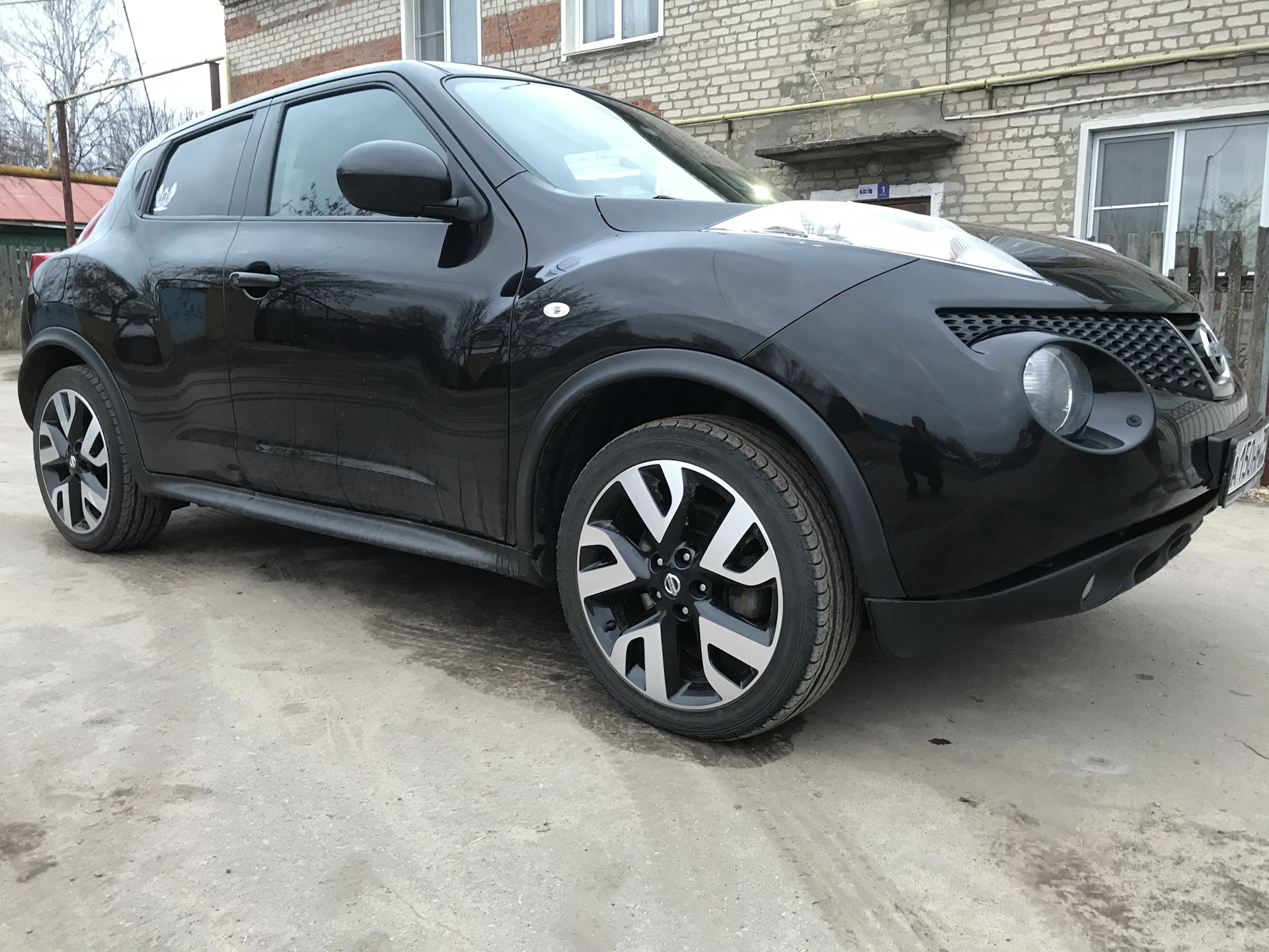 Nissan Juke Р±РµР»С‹Р№ r18