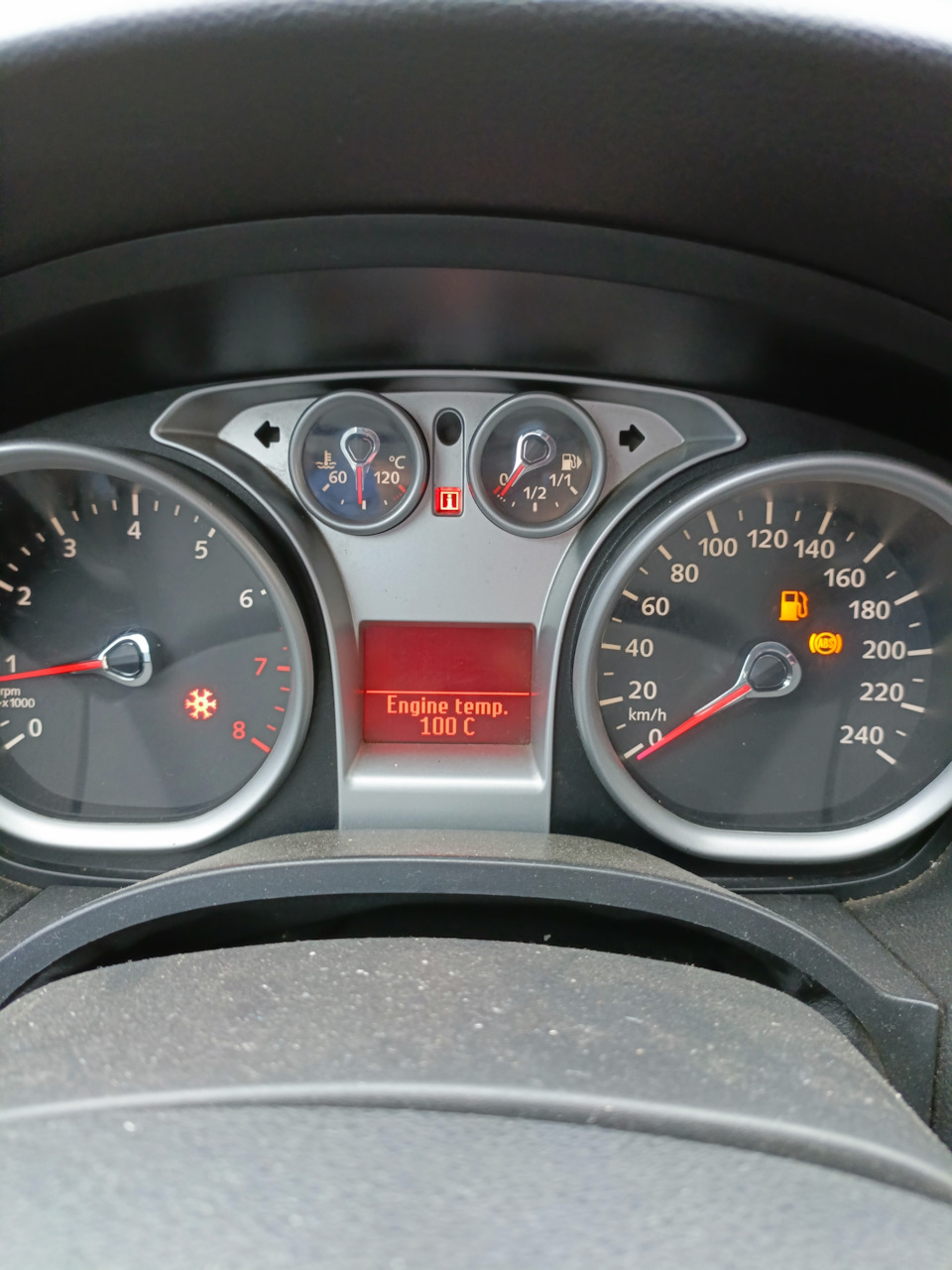Температура двигателя форд фокус 2 — Lada Приора универсал, 1,6 л, 2011 ...