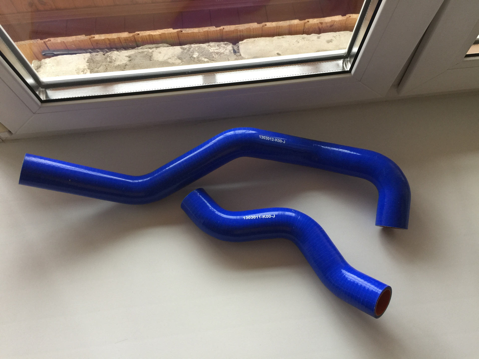 Патрубок термостата ховер н3. Патрубок верхний радиатора ховер h3. Патрубки радиатора hover h2. 0 бензин. Патрубки ховер.