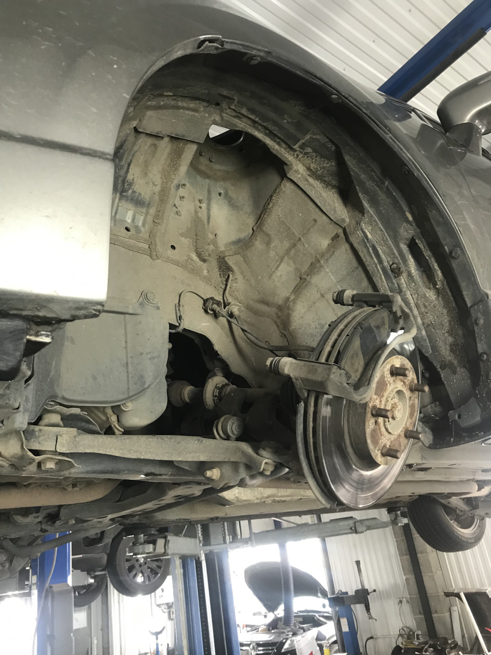 Honda civic ix 5d. 4. Honda civic 8 4d 17 ce28n. Honda cr v 2004 двигатель. Разъем соленоидов акпп honda accord 7.