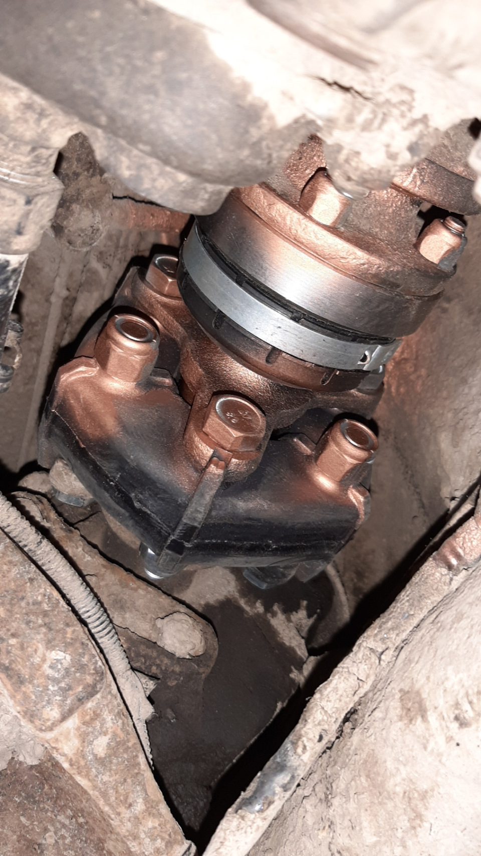 Замена промежуточного вала и подушек раздатки — Lada 4x4 3D, 1,7 л ...