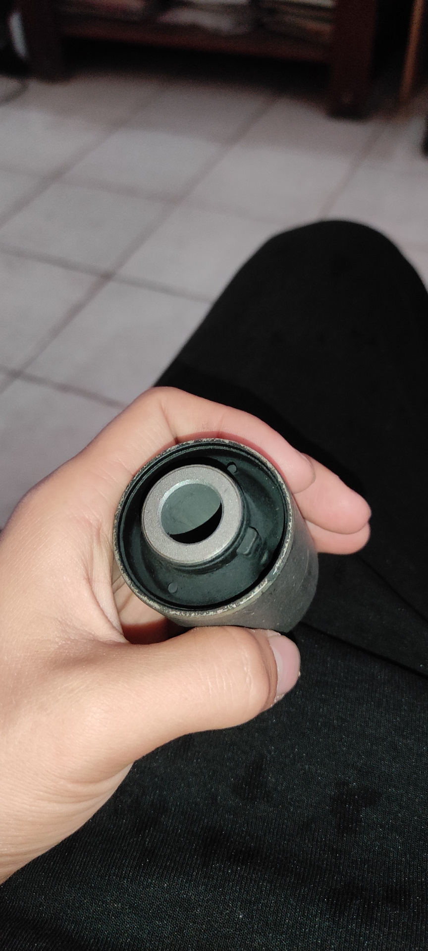 Замена сайлентблоков задних продольных рычагов (нижних) — Toyota Hilux ...