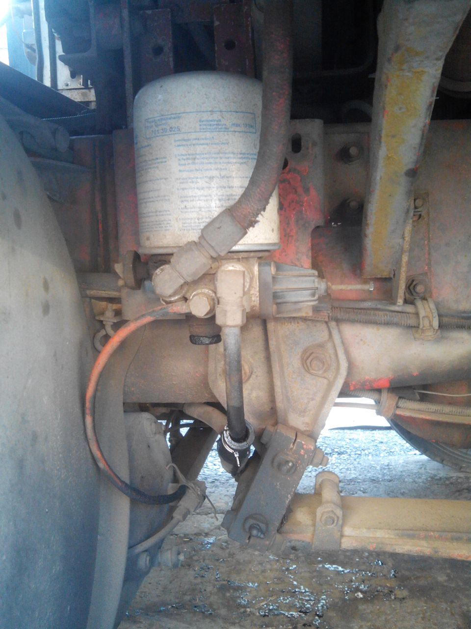 AIAAAgCksOA 960 Как открутить фильтр осушителя на грузовиках